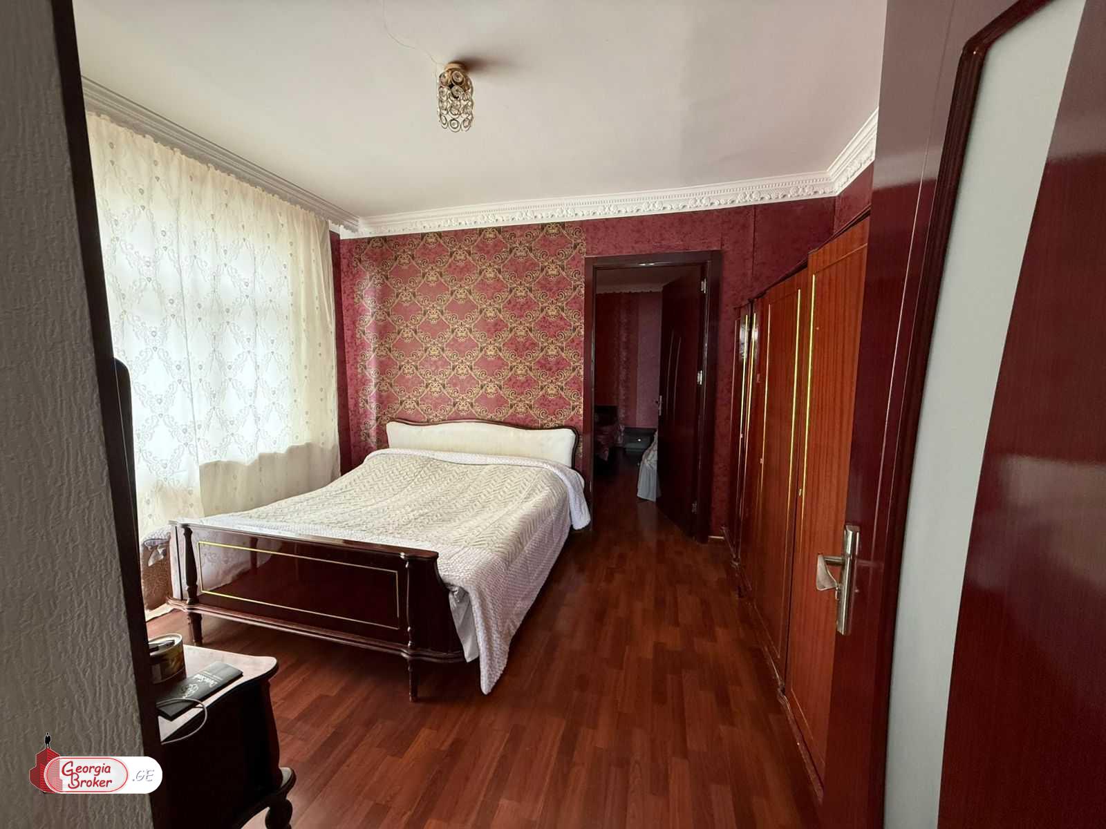 old repaired 4-room apartment for sale