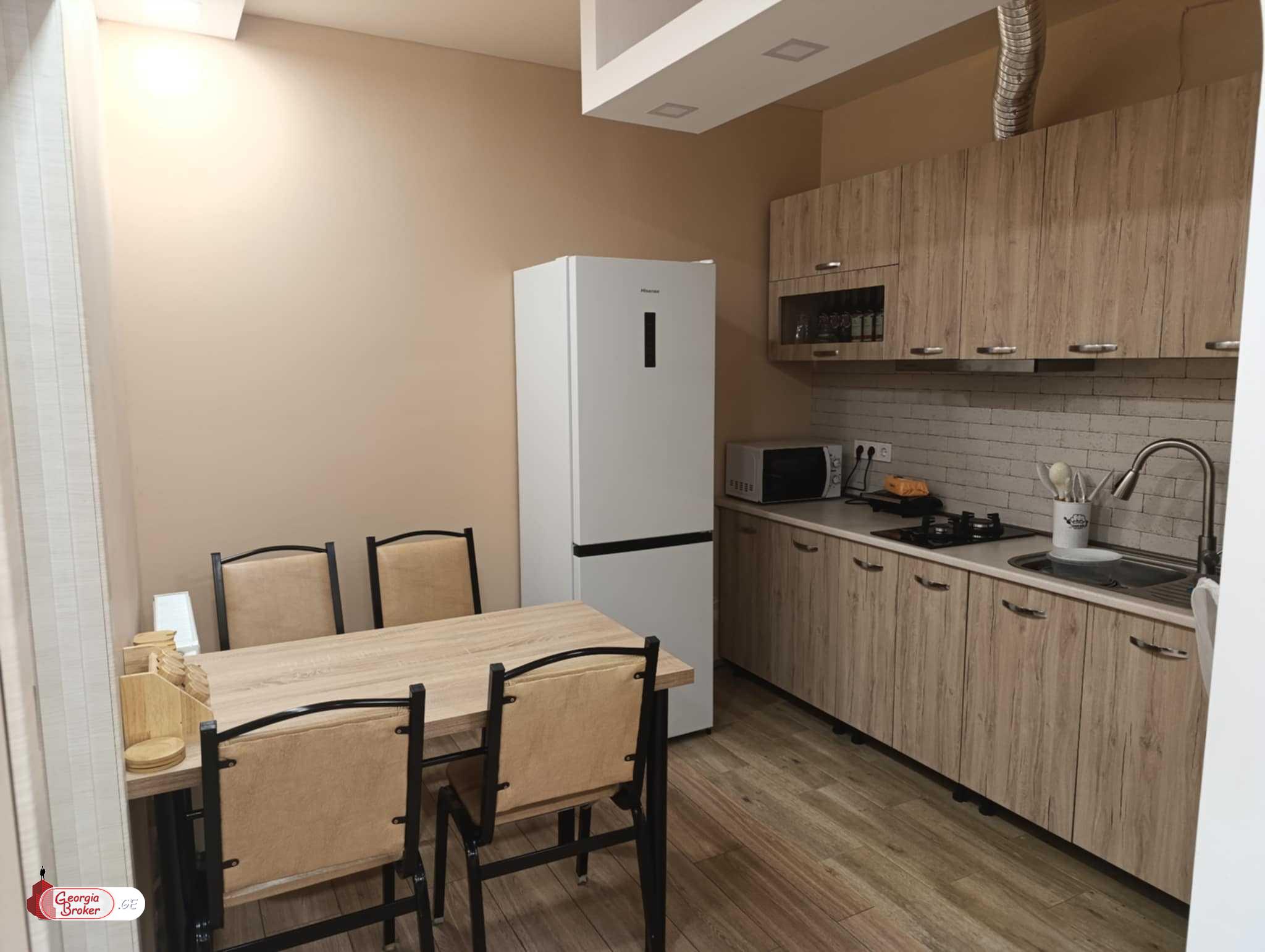 იყიდება ახალი გარემონტებული 3 ოთახიანი ბინა