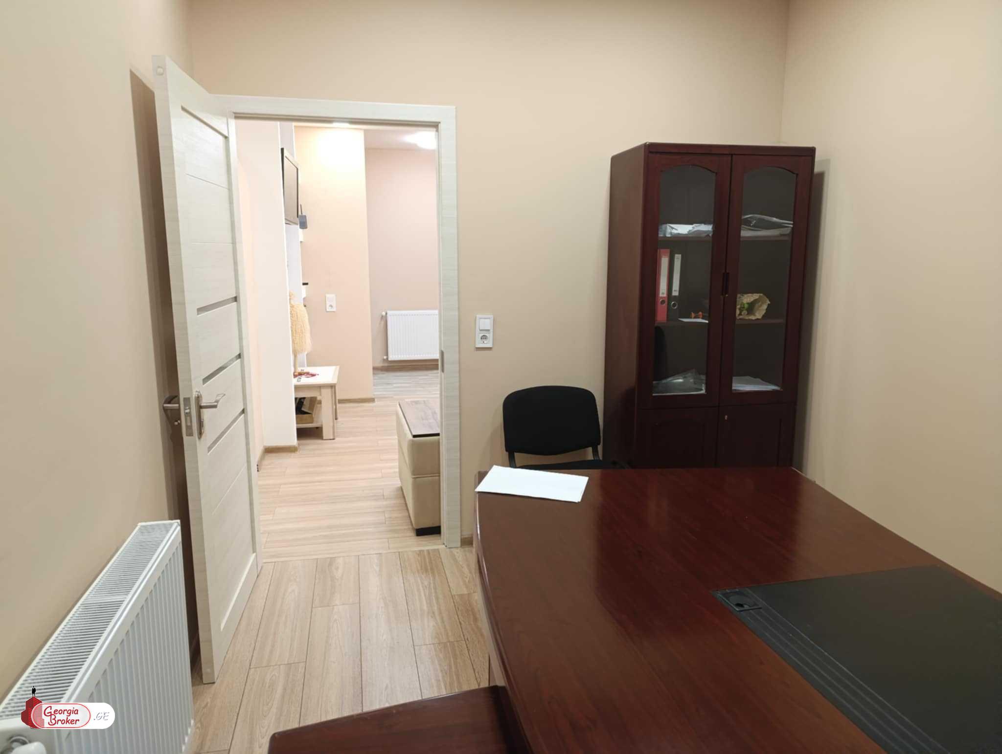 იყიდება ახალი გარემონტებული 3 ოთახიანი ბინა