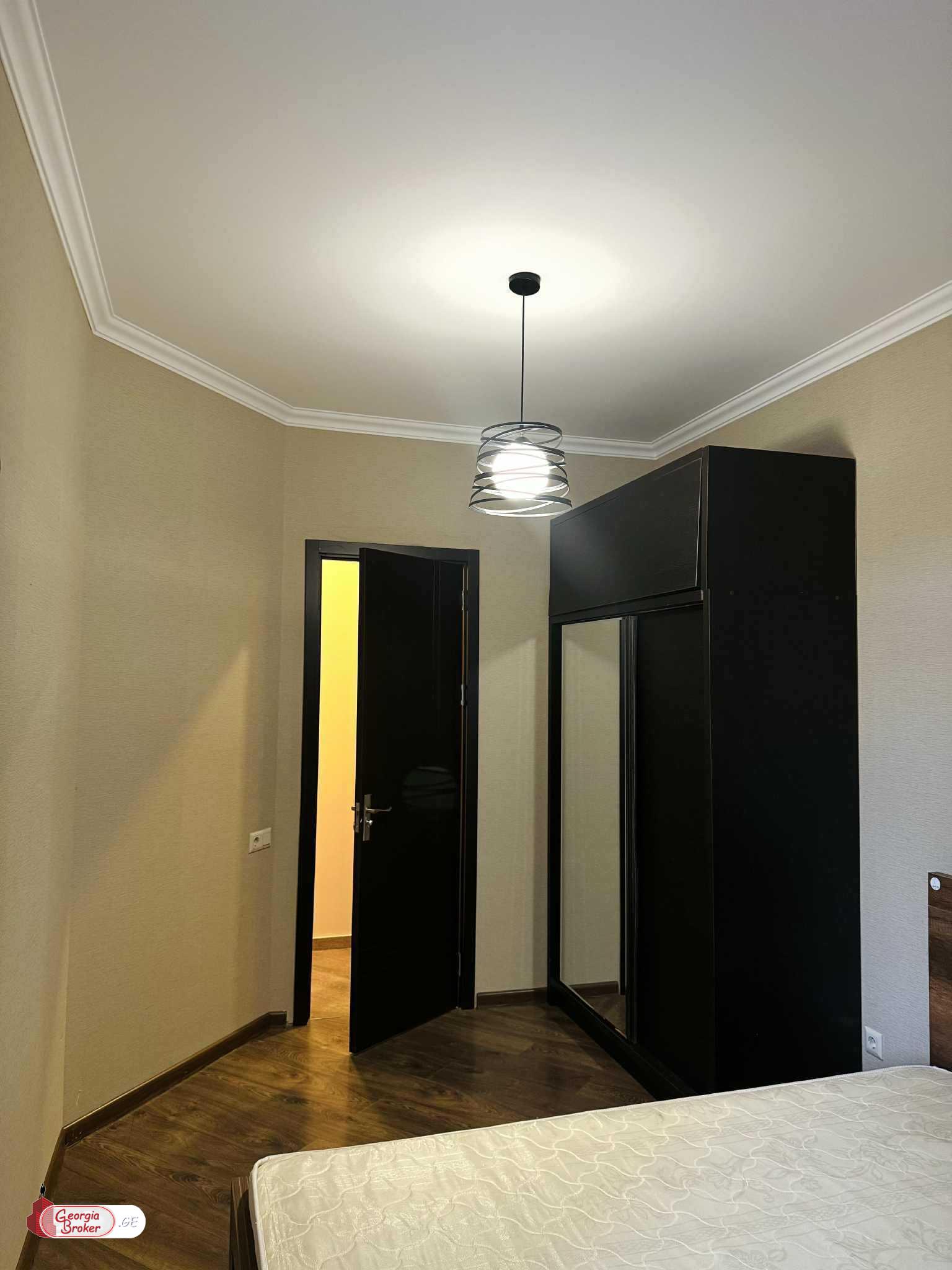 продается квартира с новым ремонтом 2-комнаты