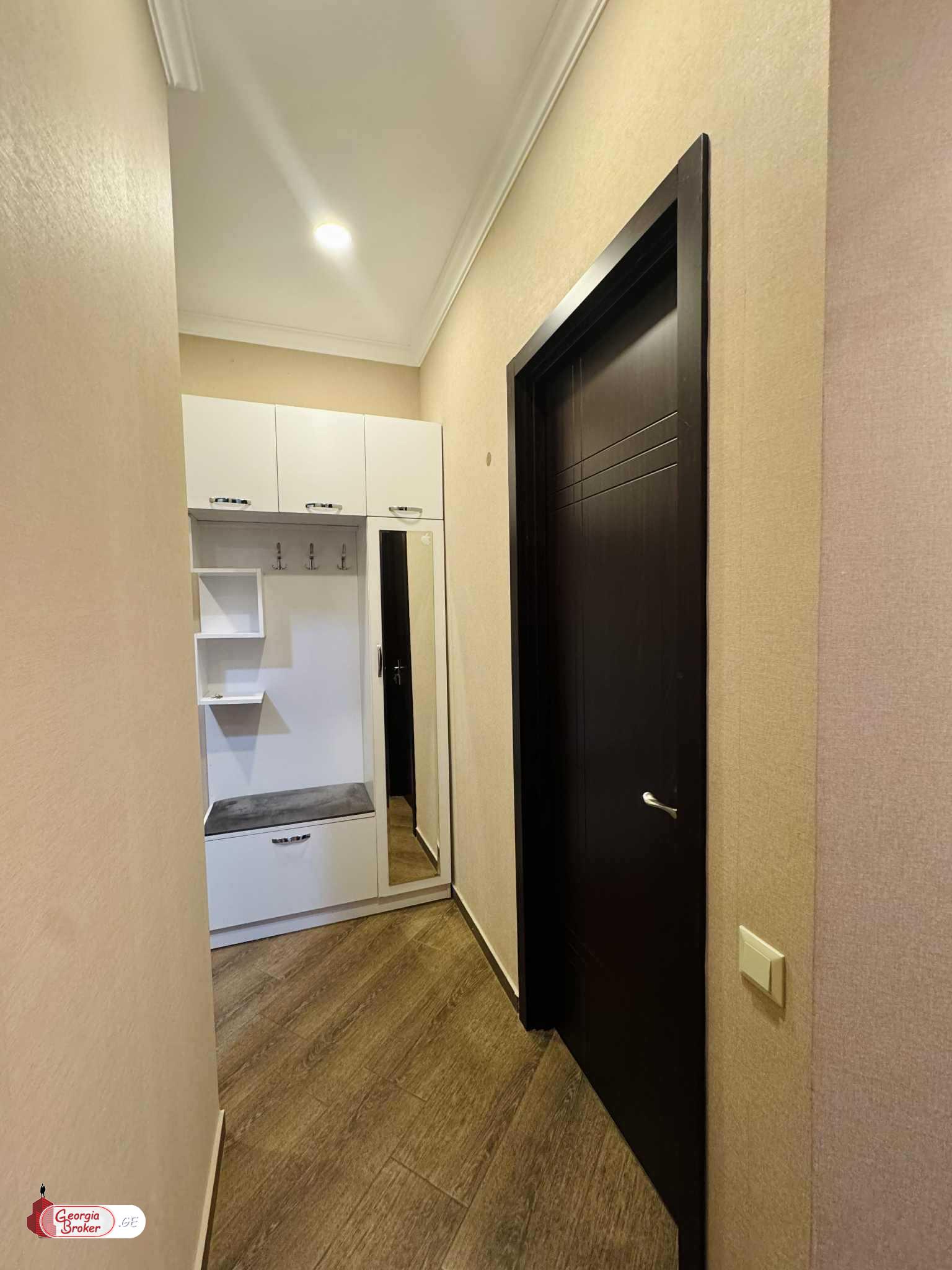 продается квартира с новым ремонтом 2-комнаты