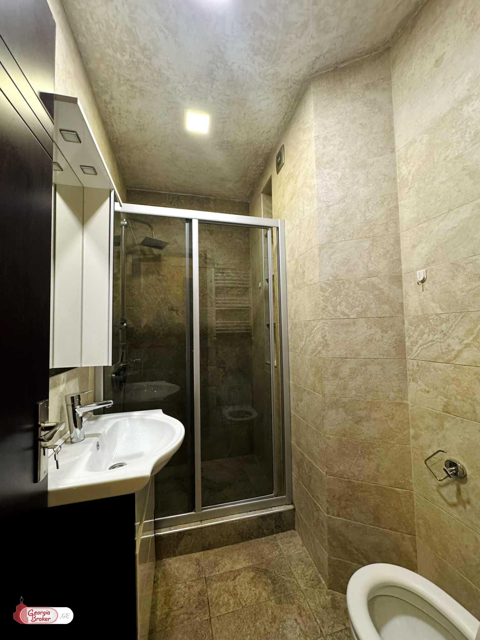 продается квартира с новым ремонтом 2-комнаты