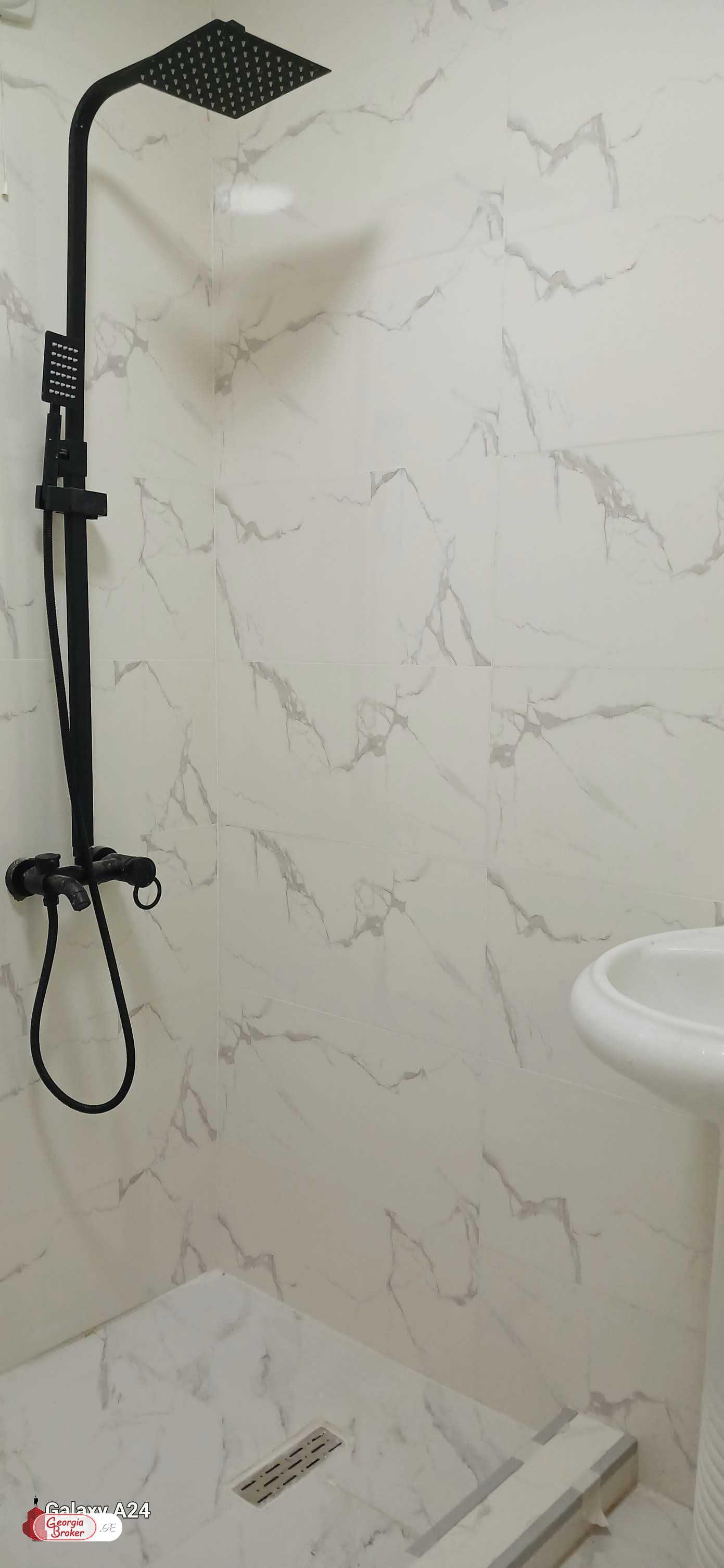 продается квартира с новым ремонтом 2-комнаты