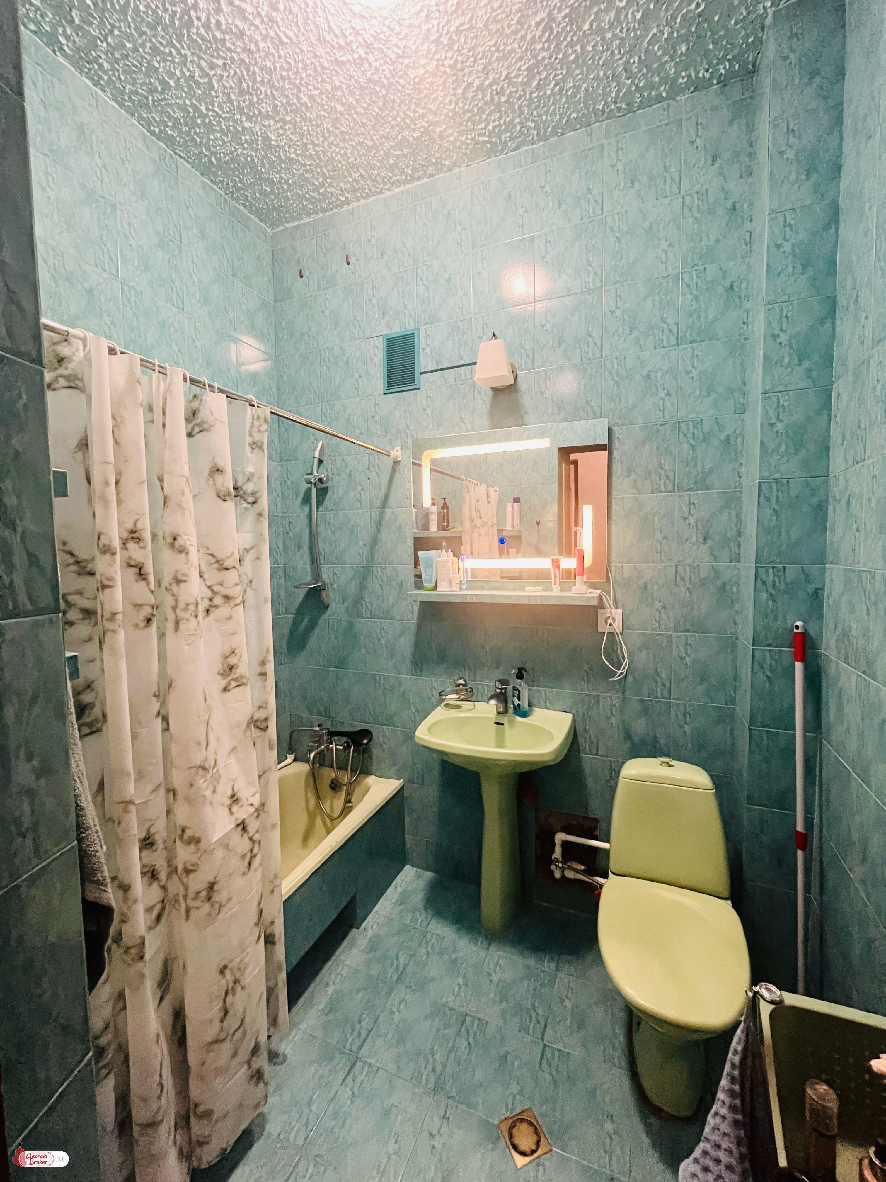 nearly repaired 4-room apartment for sale