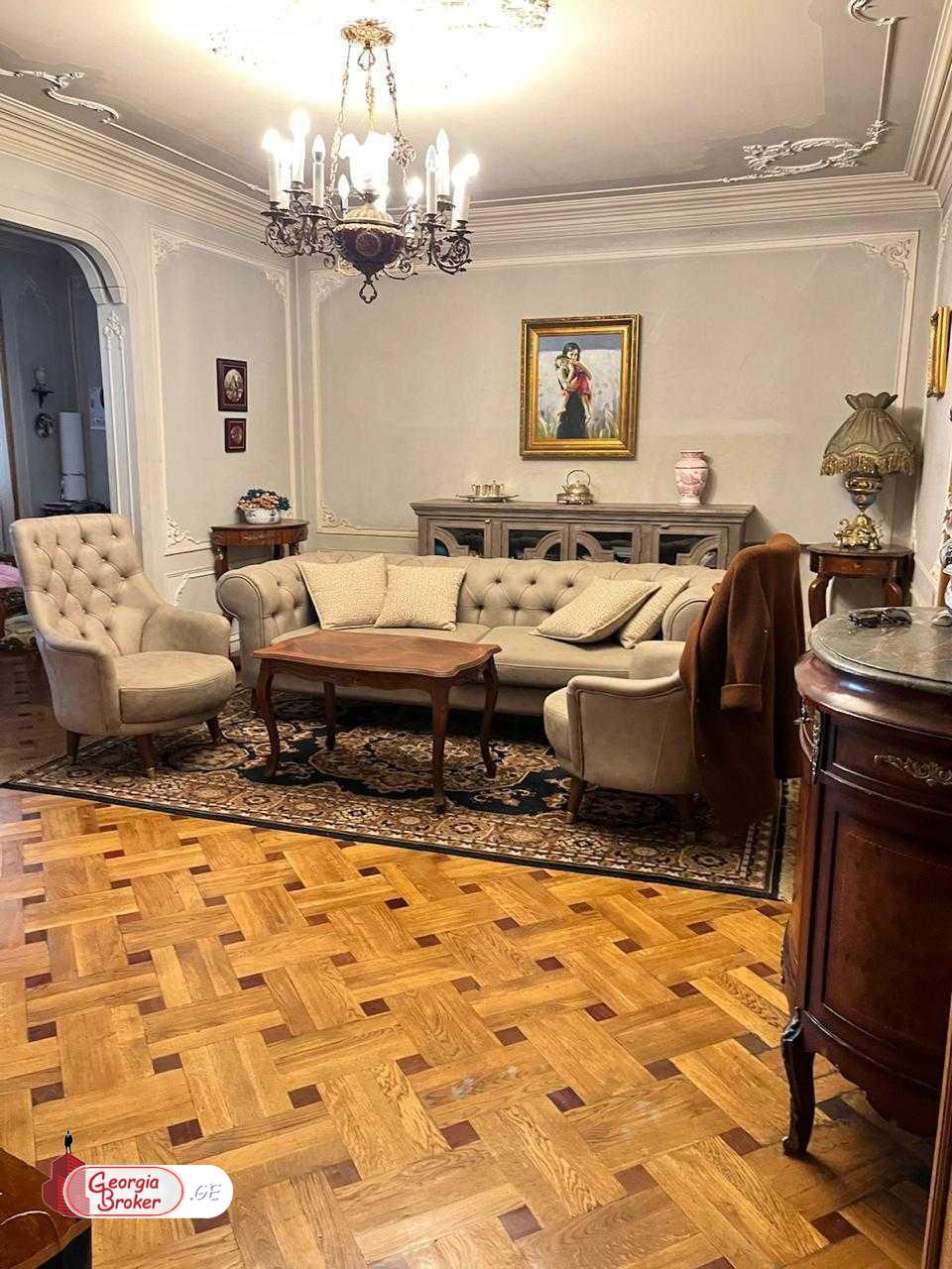 продается квартира с новым ремонтом 3-комнаты