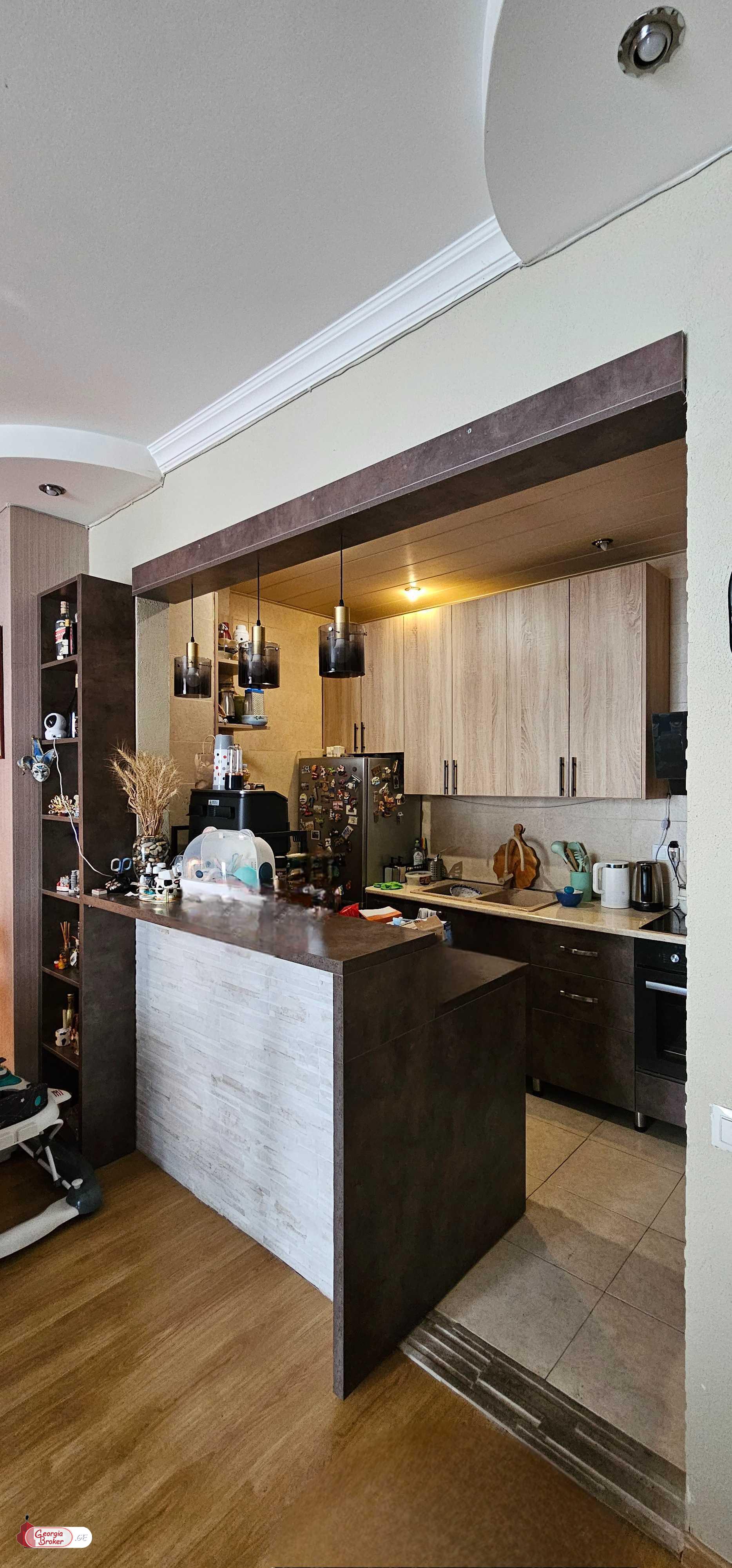 продается квартира с новым ремонтом 3-комнаты