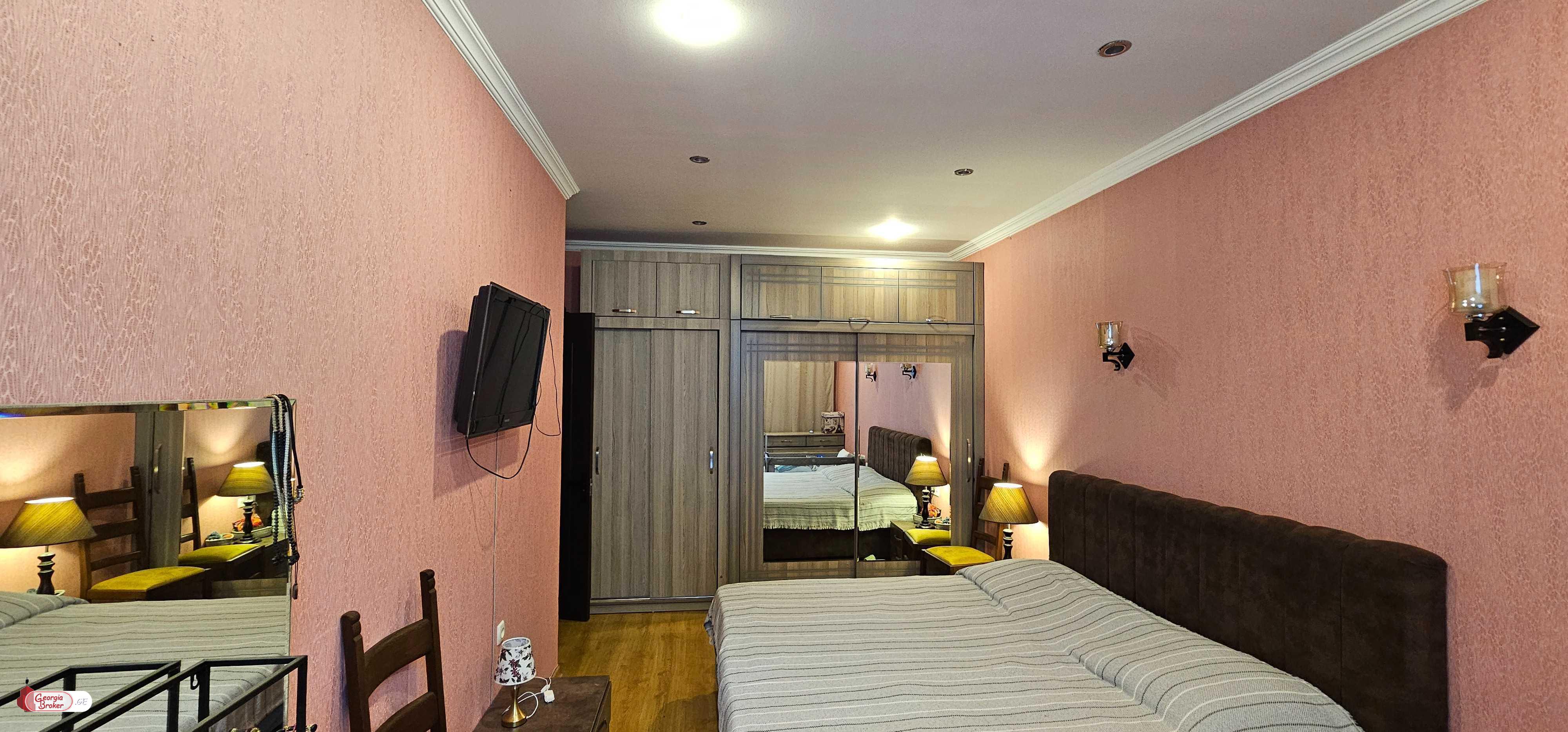 продается квартира с новым ремонтом 3-комнаты