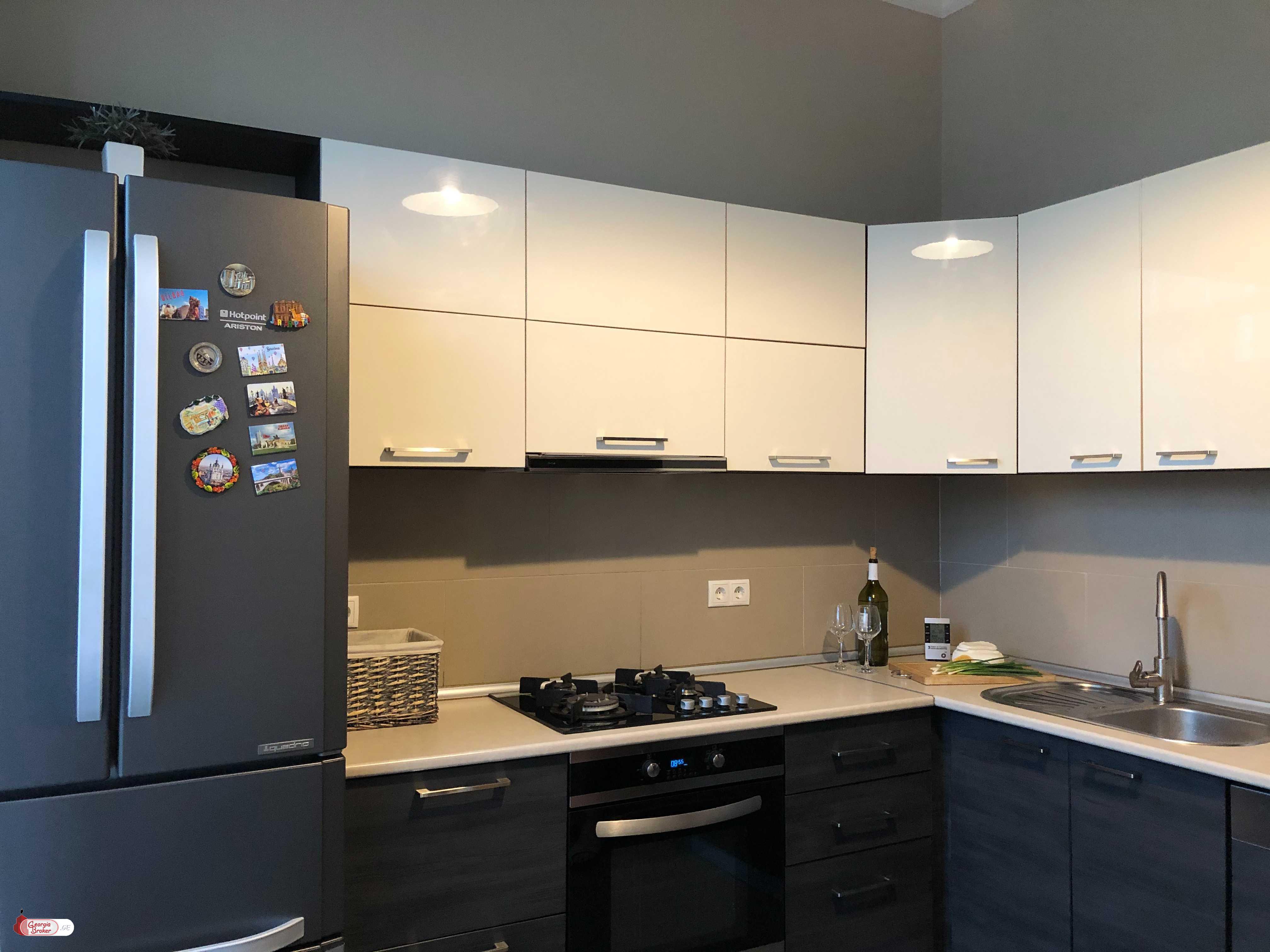 продается квартира с новым ремонтом 6-комнат