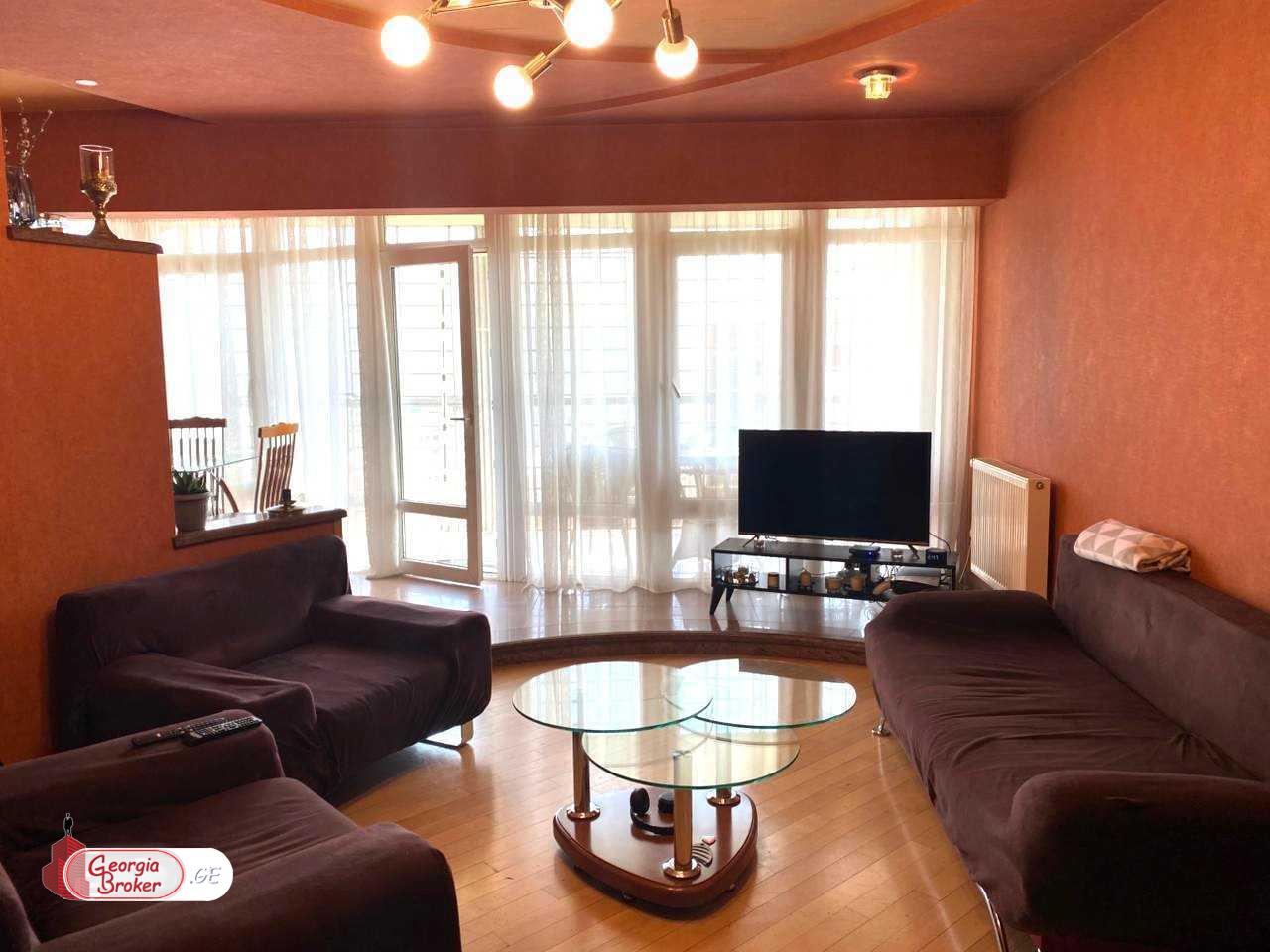 nearly repaired 3-room apartment for sale