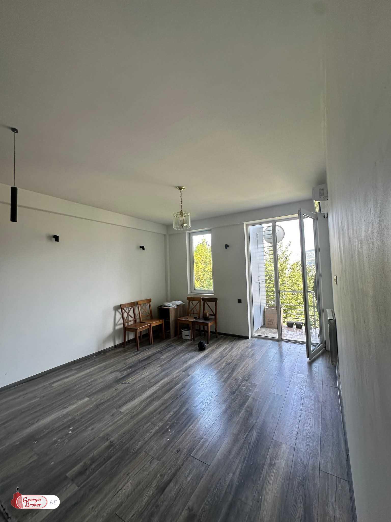 продается квартира с новым ремонтом 2-комнаты