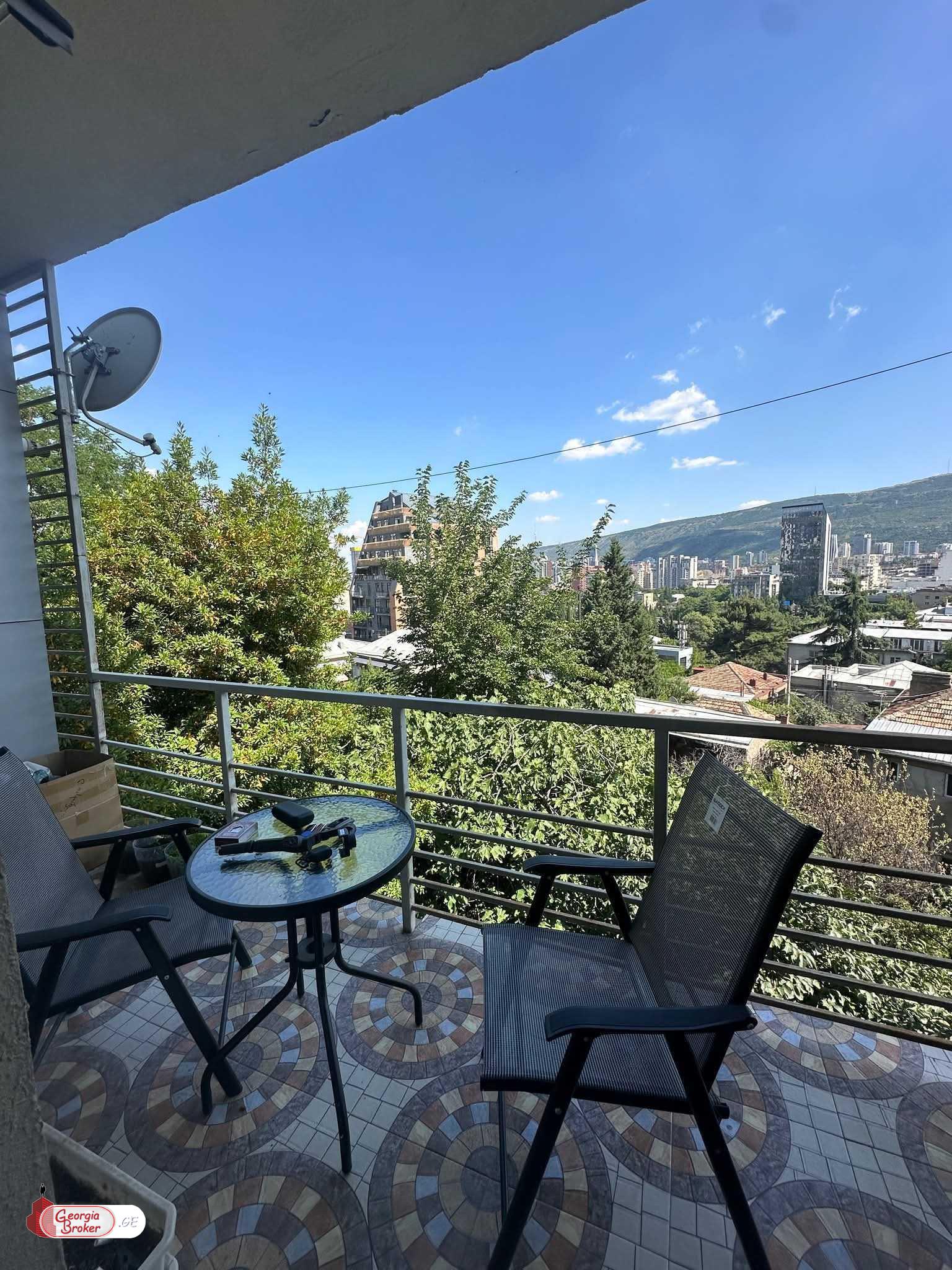 продается квартира с новым ремонтом 2-комнаты