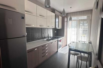 продается квартира с новым ремонтом 4-комнаты