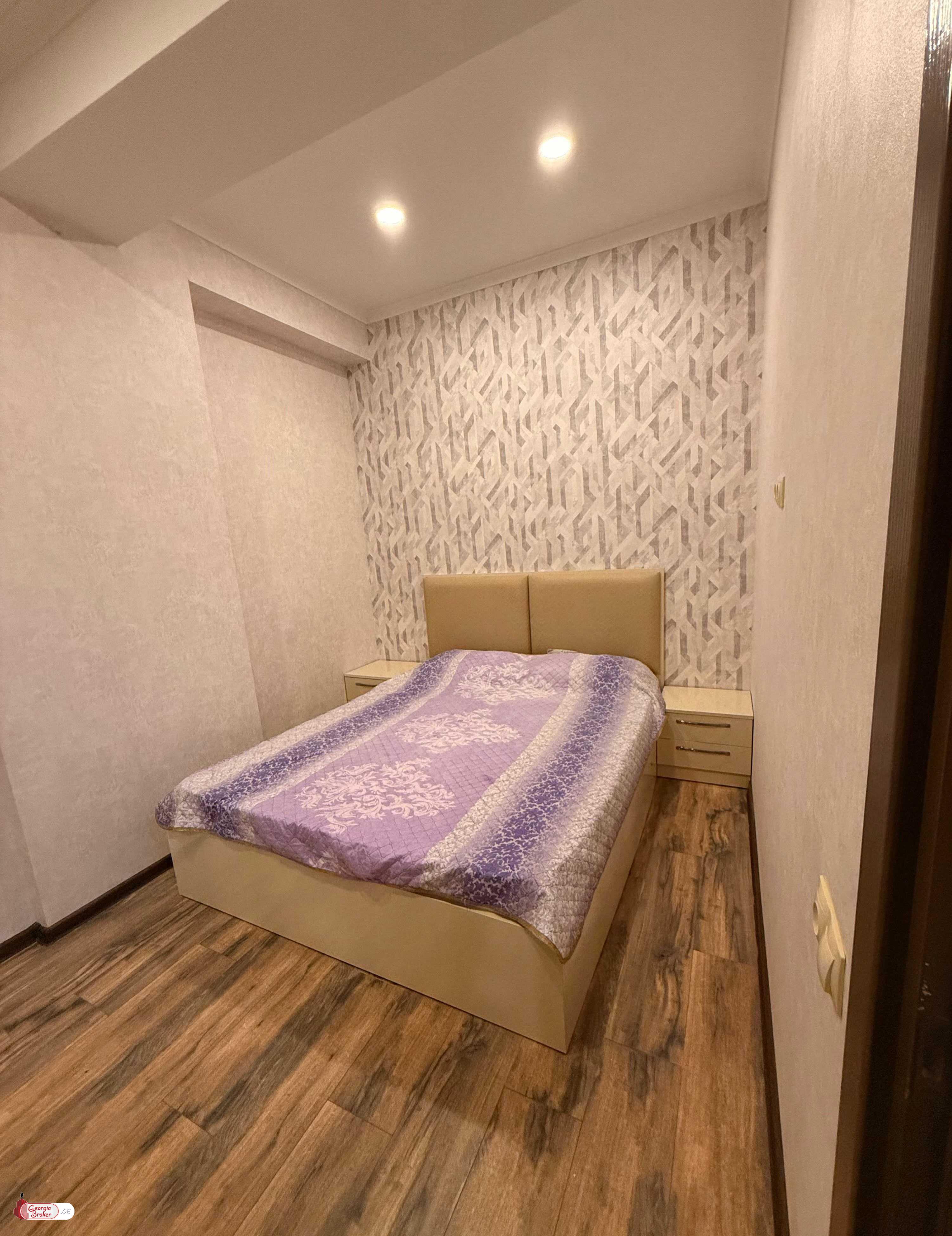 იყიდება ახალი გარემონტებული 3 ოთახიანი ბინა