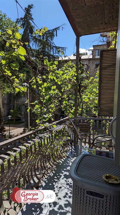 продается квартира с новым ремонтом 6-комнат