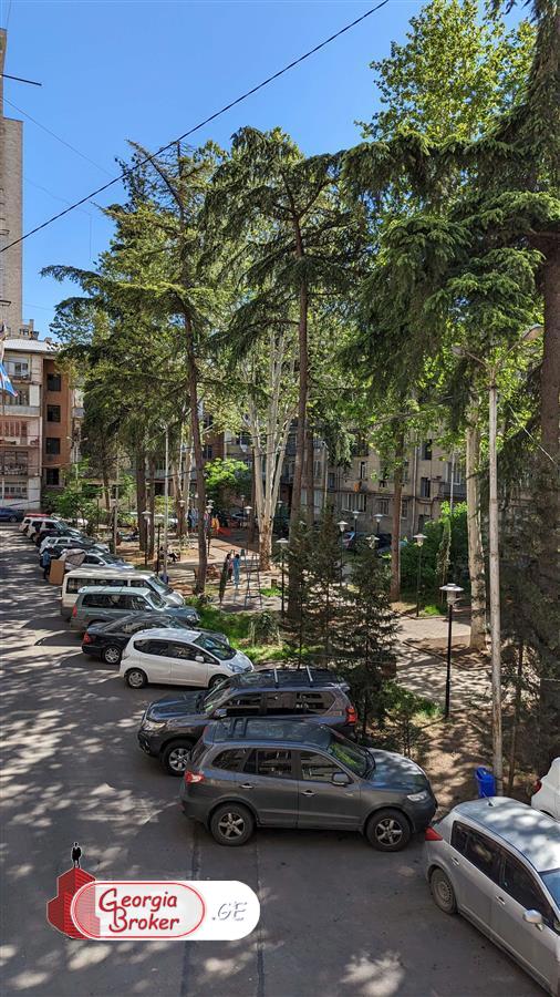 продается квартира с новым ремонтом 6-комнат