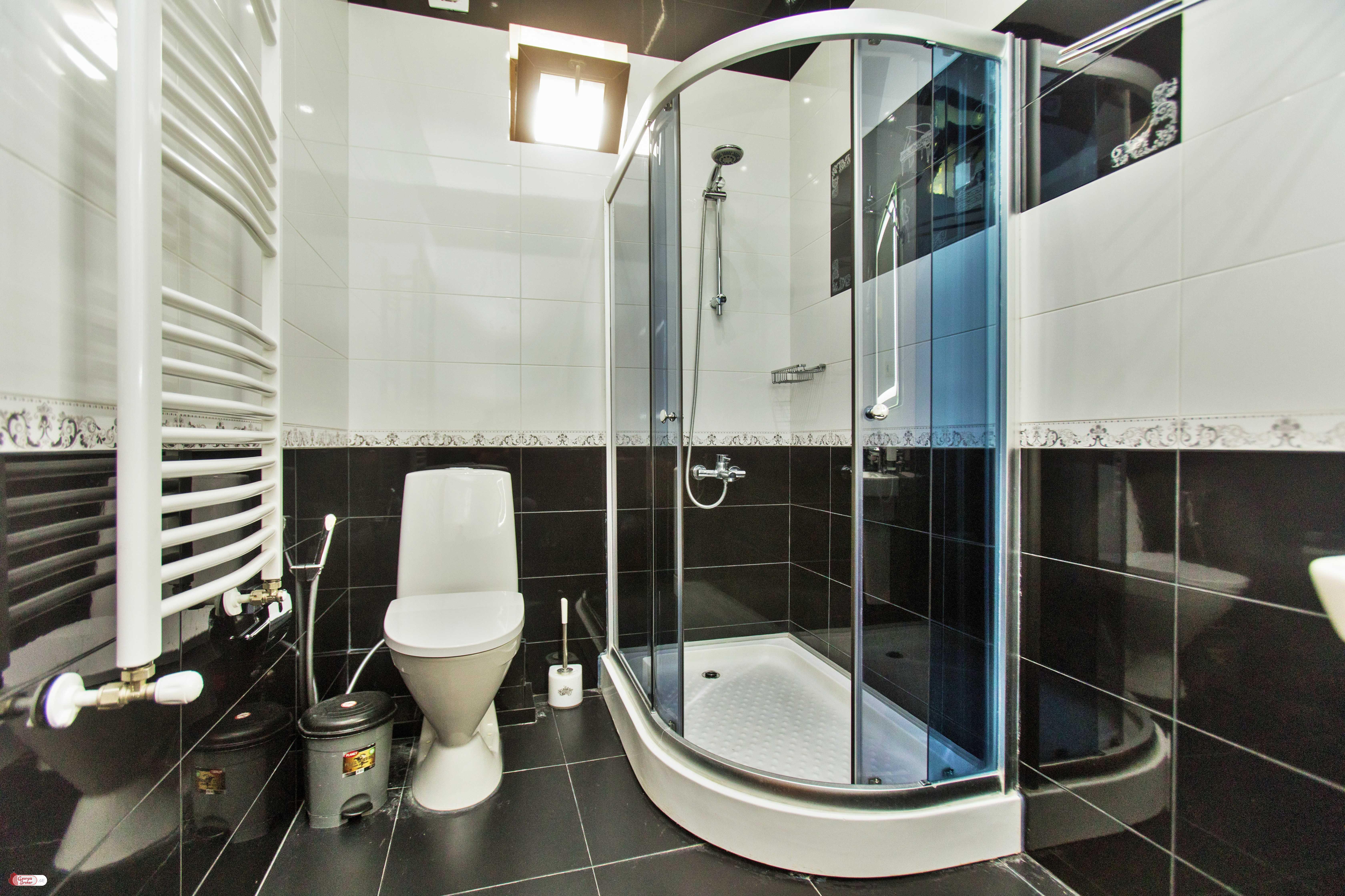 ქირავდება ახალი გარემონტებული 16 ოთახიანი სახლი