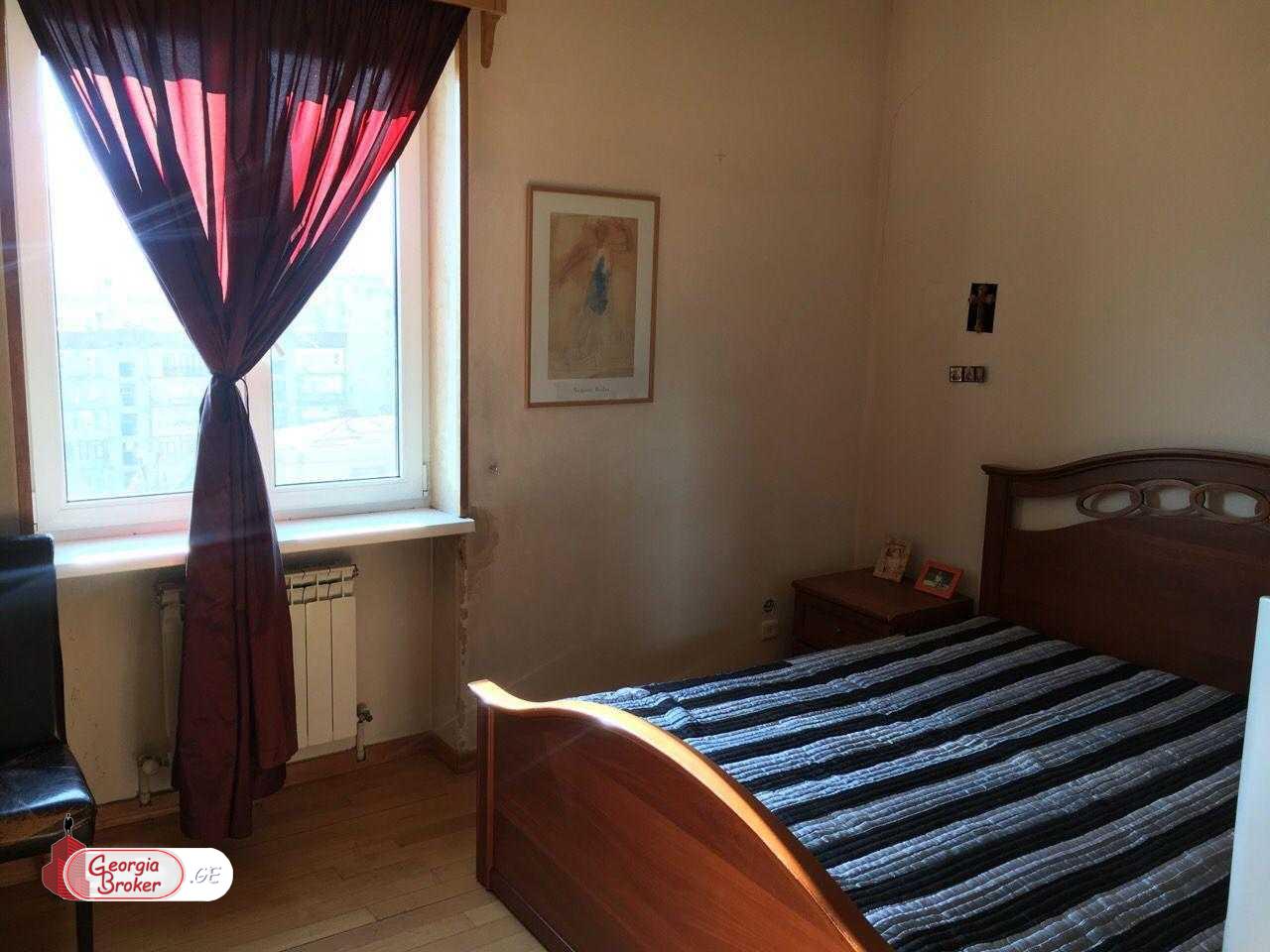 იყიდება ახალი გარემონტებული 7 ოთახიანი ბინა