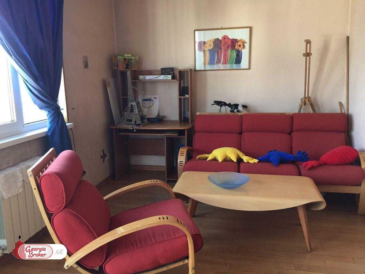 იყიდება ახალი გარემონტებული 7 ოთახიანი ბინა