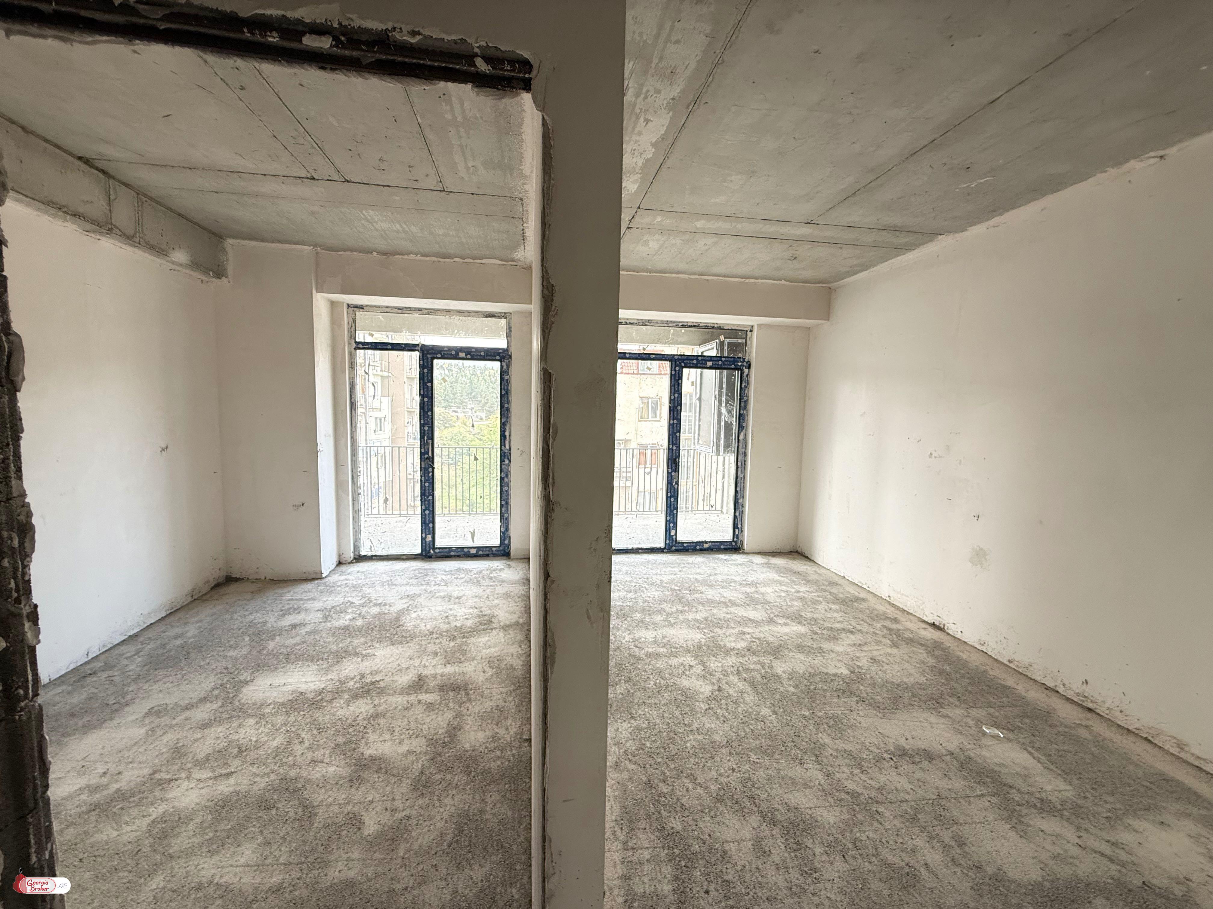 იყიდება ახალი აშენებული 2 ოთახიანი ბინა