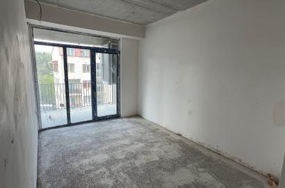 იყიდება ახალი აშენებული 2 ოთახიანი ბინა