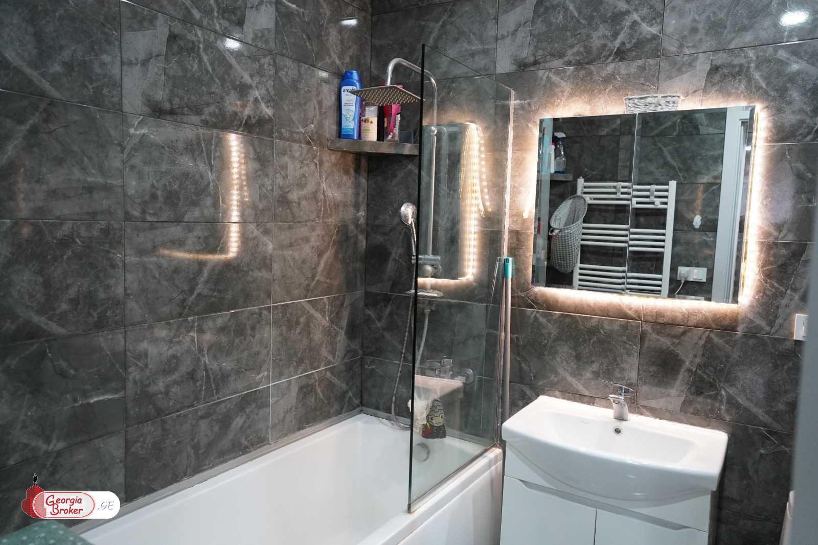 იყიდება ახალი გარემონტებული 3 ოთახიანი ბინა