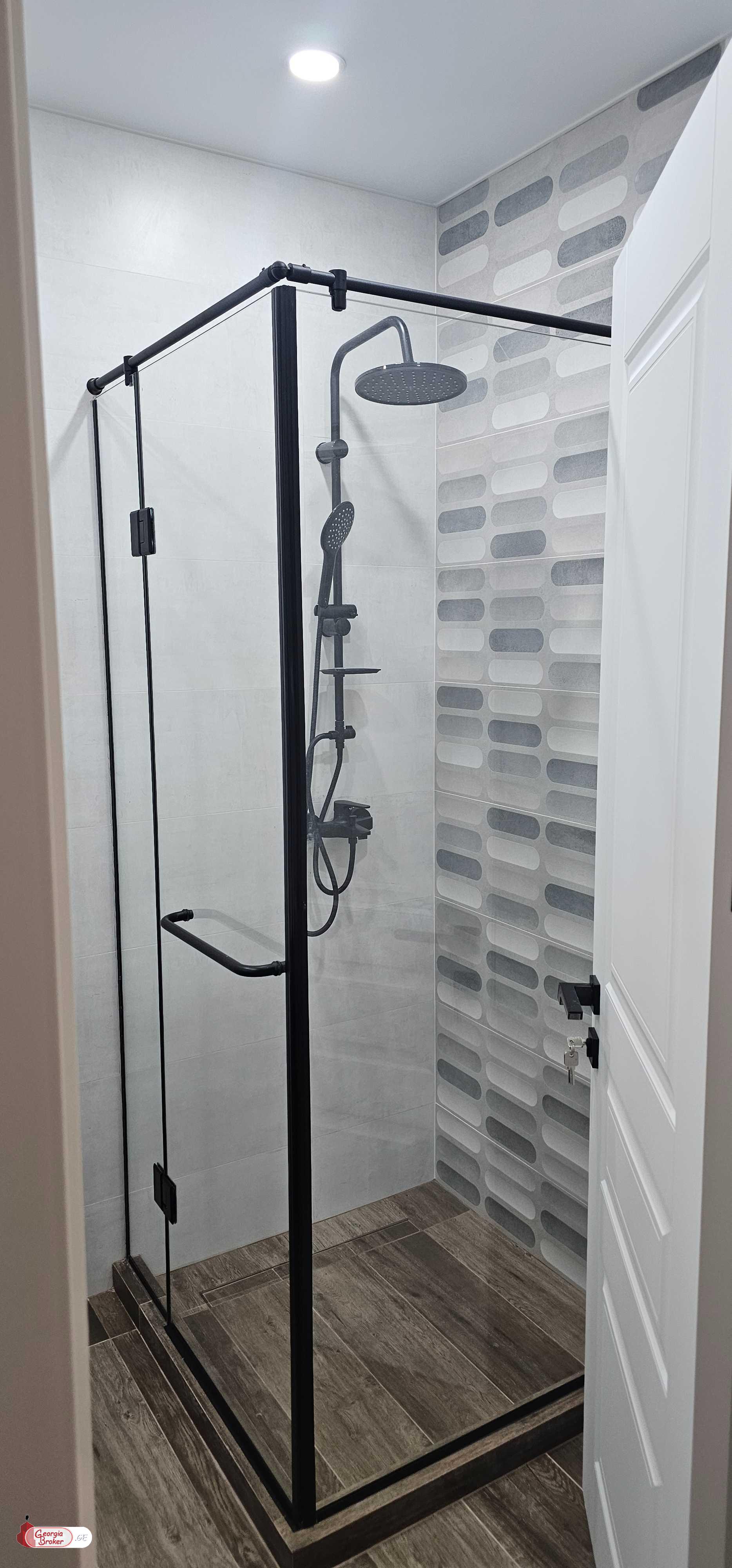 იყიდება ახალი გარემონტებული 2 ოთახიანი ბინა