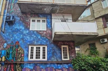 продается квартира с новым ремонтом 3-комнаты