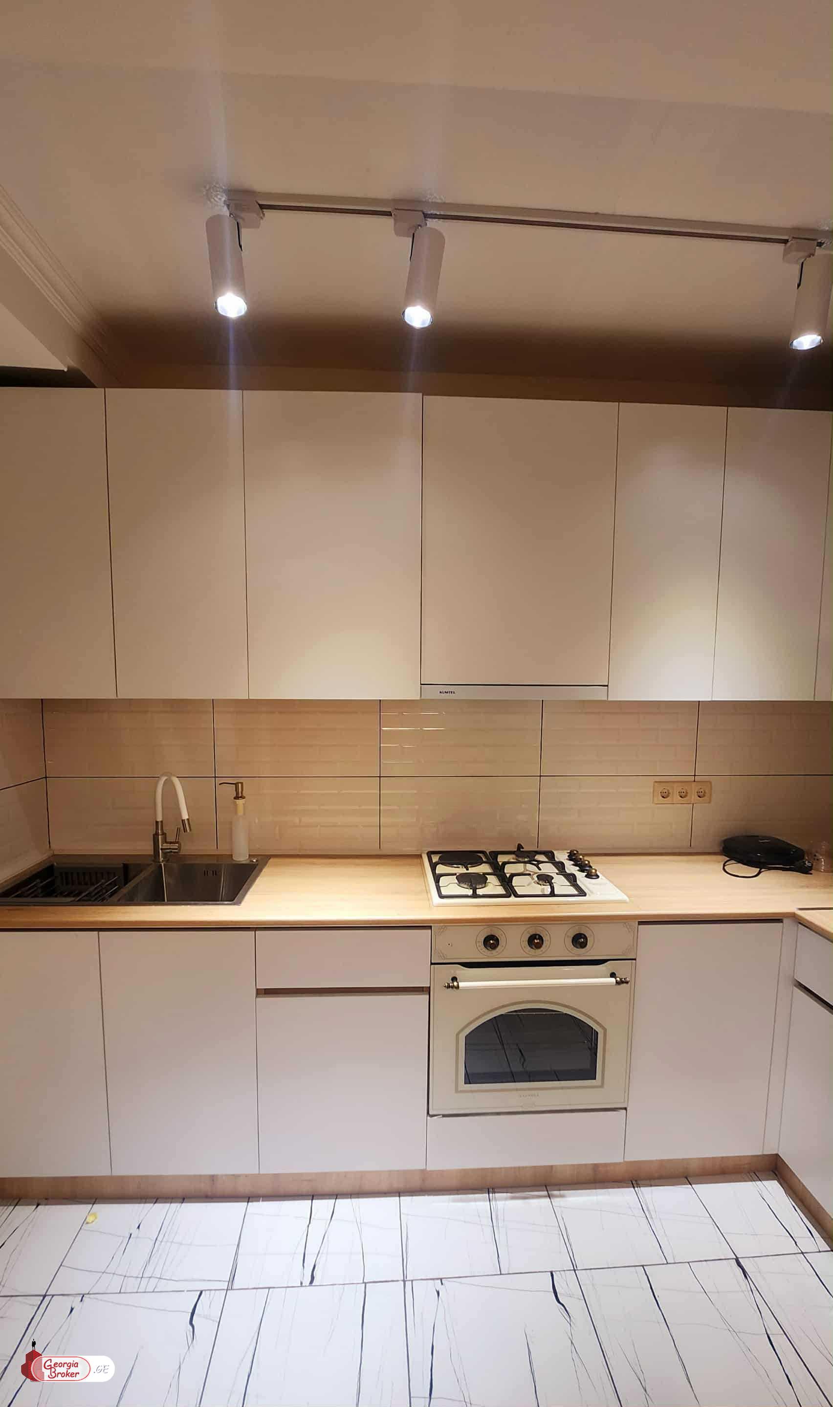 nearly repaired 3-room apartment for sale