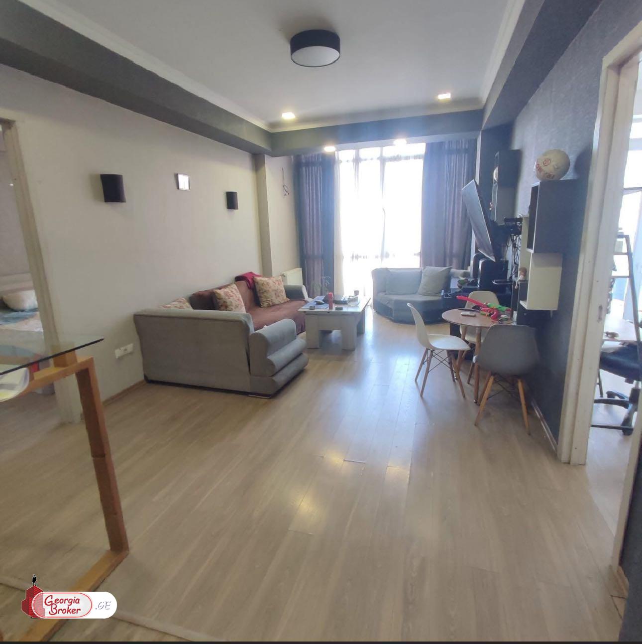 იყიდება ახალი გარემონტებული 3 ოთახიანი ბინა