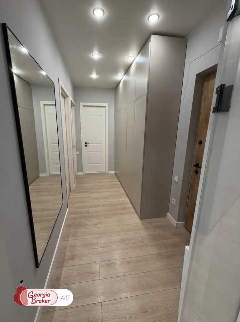 იყიდება ახალი გარემონტებული 3 ოთახიანი ბინა