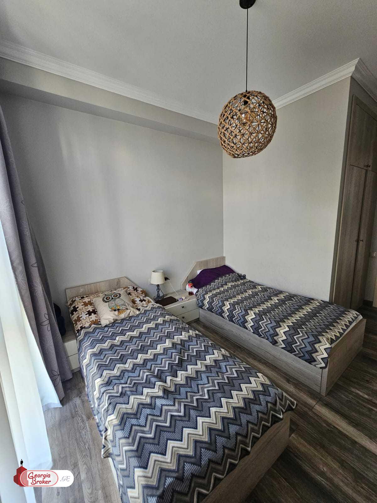 продается квартира с новым ремонтом 3-комнаты