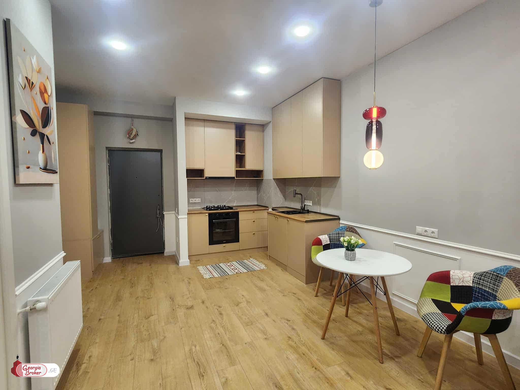 продается квартира с новым ремонтом 2-комнаты