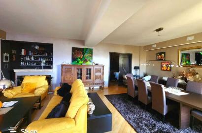 продается квартира с новым ремонтом 5-комнат