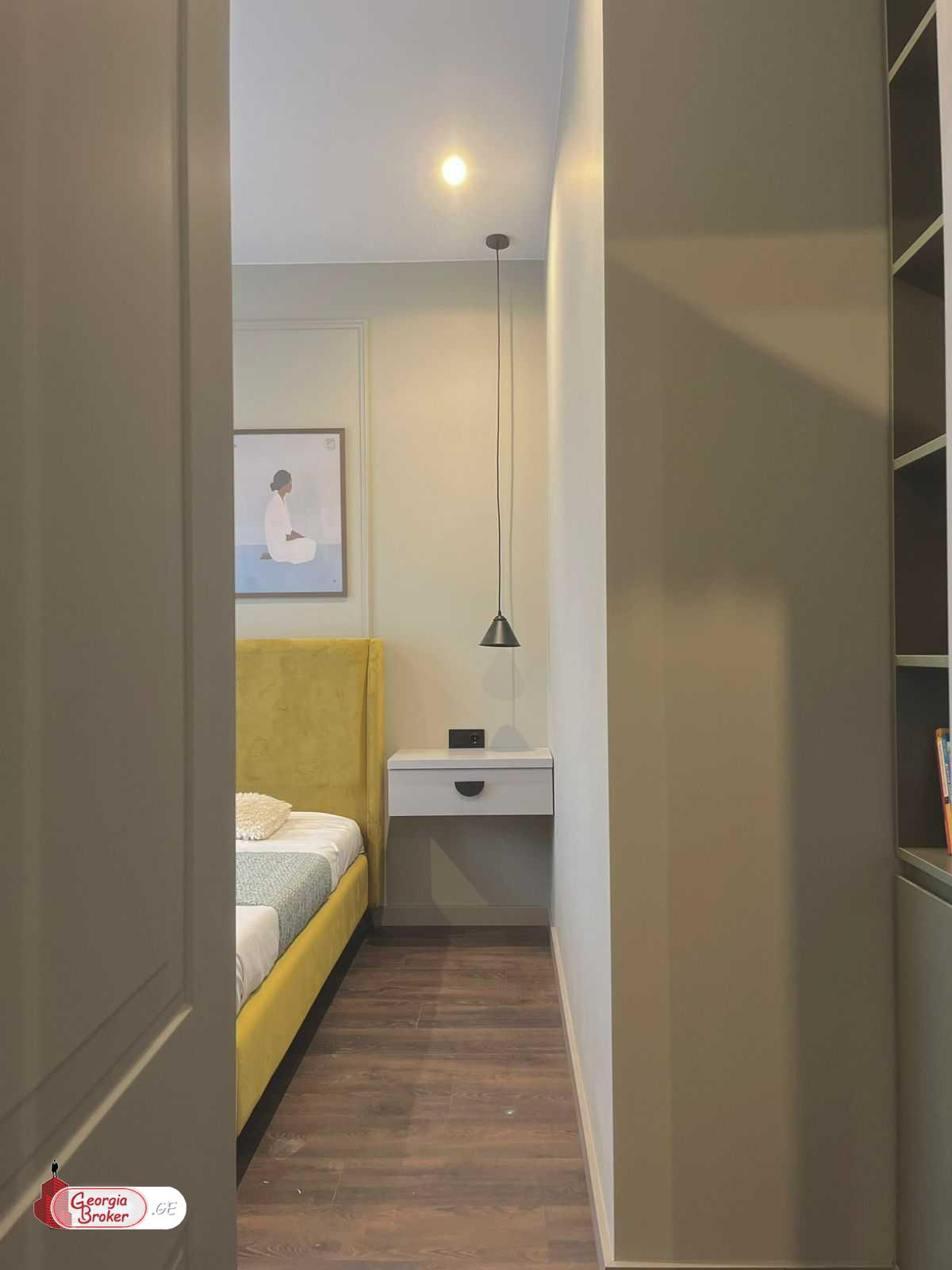 nearly repaired 2-room apartment for sale