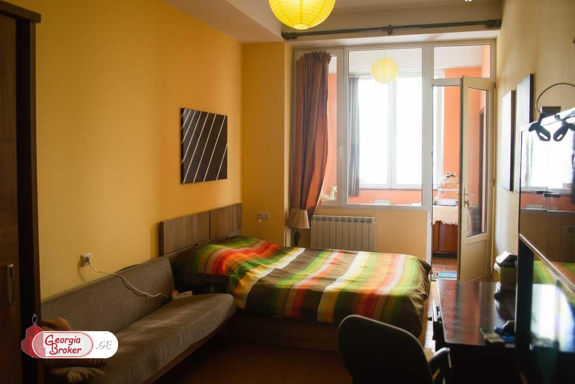 nearly repaired 5-room apartment for sale