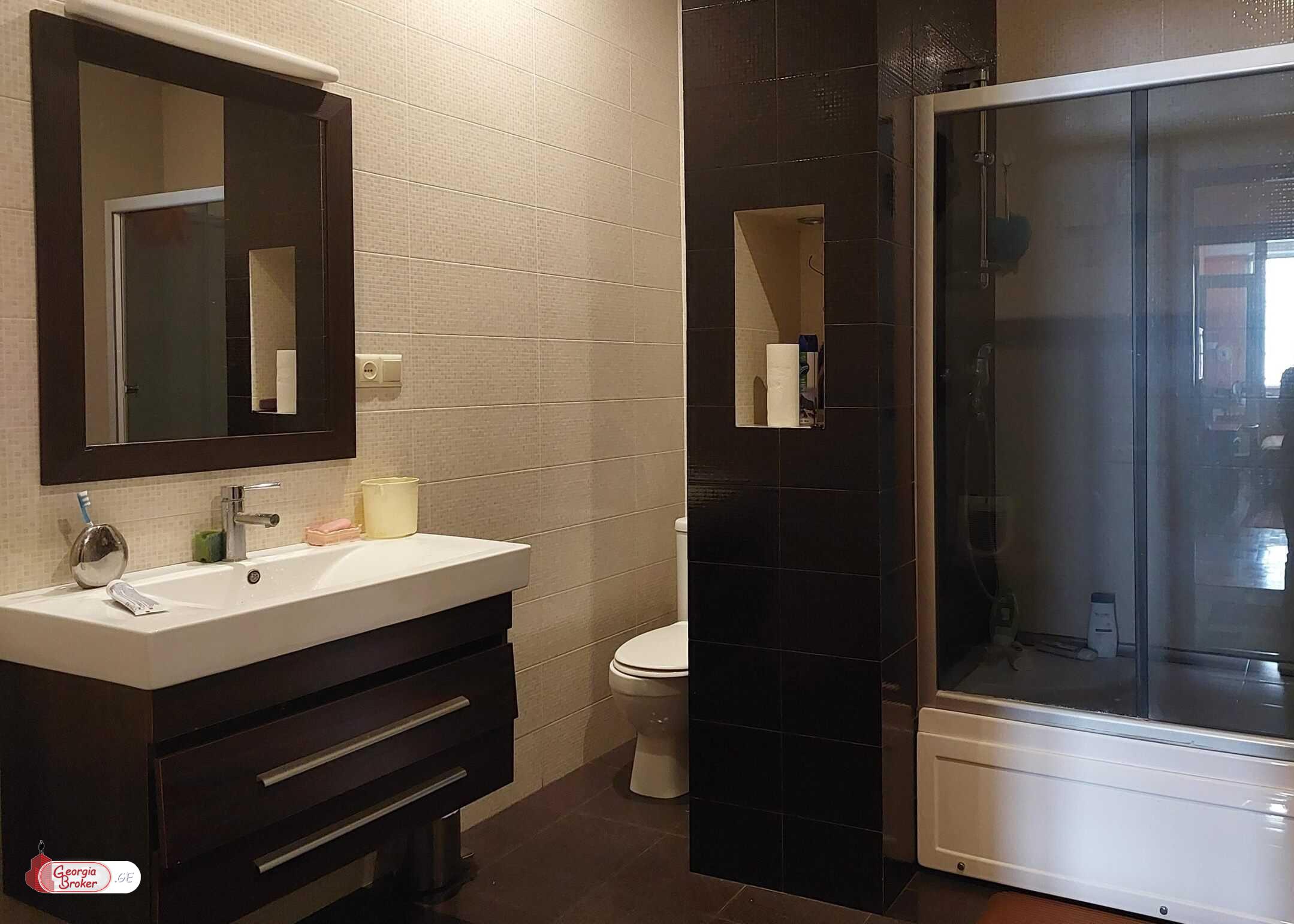 nearly repaired 5-room apartment for sale