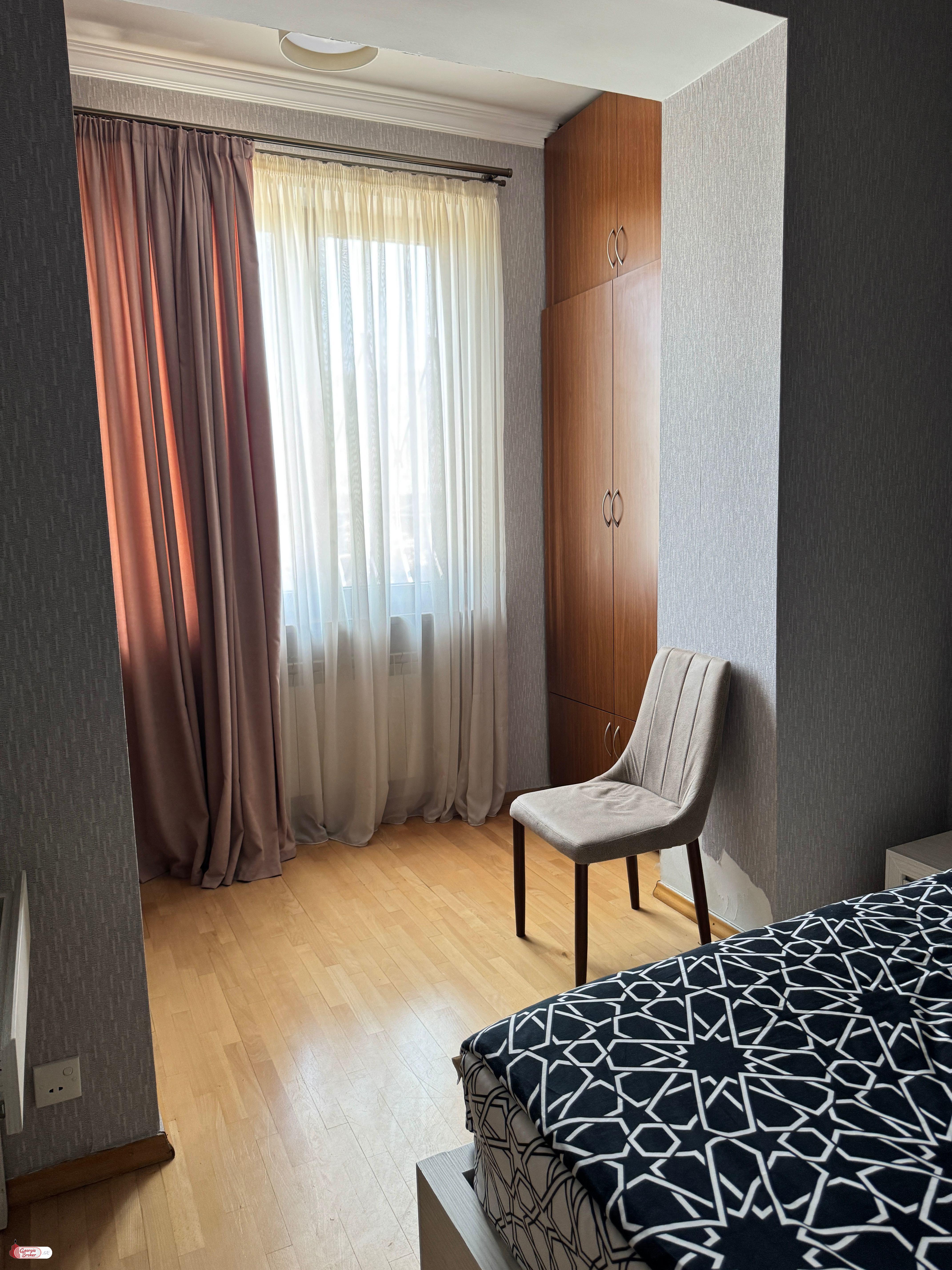 nearly repaired 5-room apartment for sale