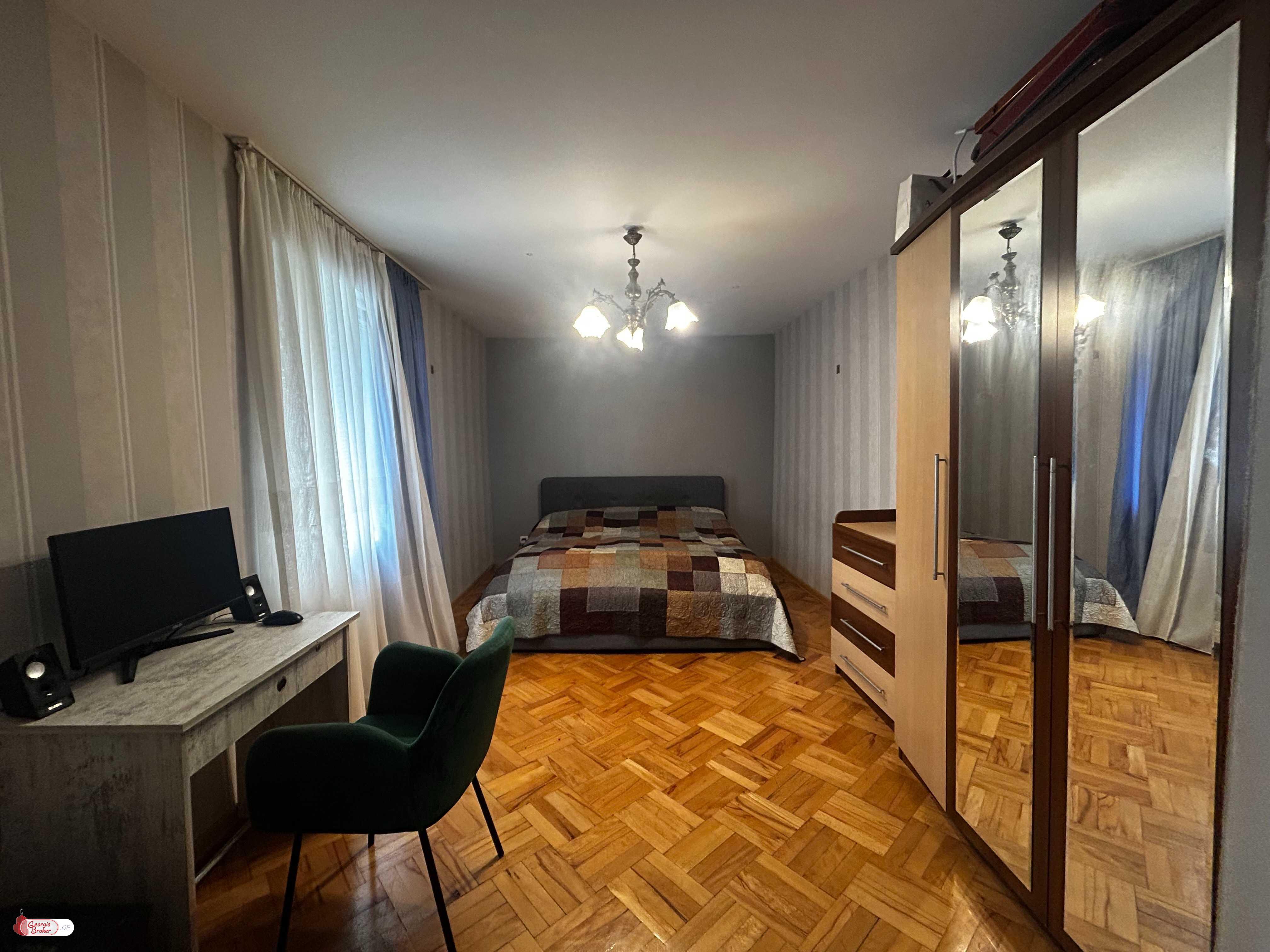 продается квартира с новым ремонтом 3-комнаты