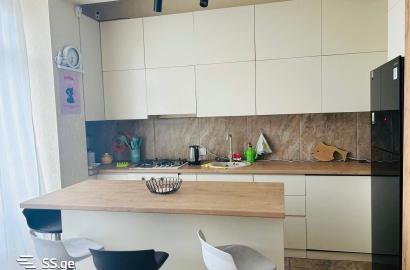 იყიდება ახალი გარემონტებული 3 ოთახიანი ბინა