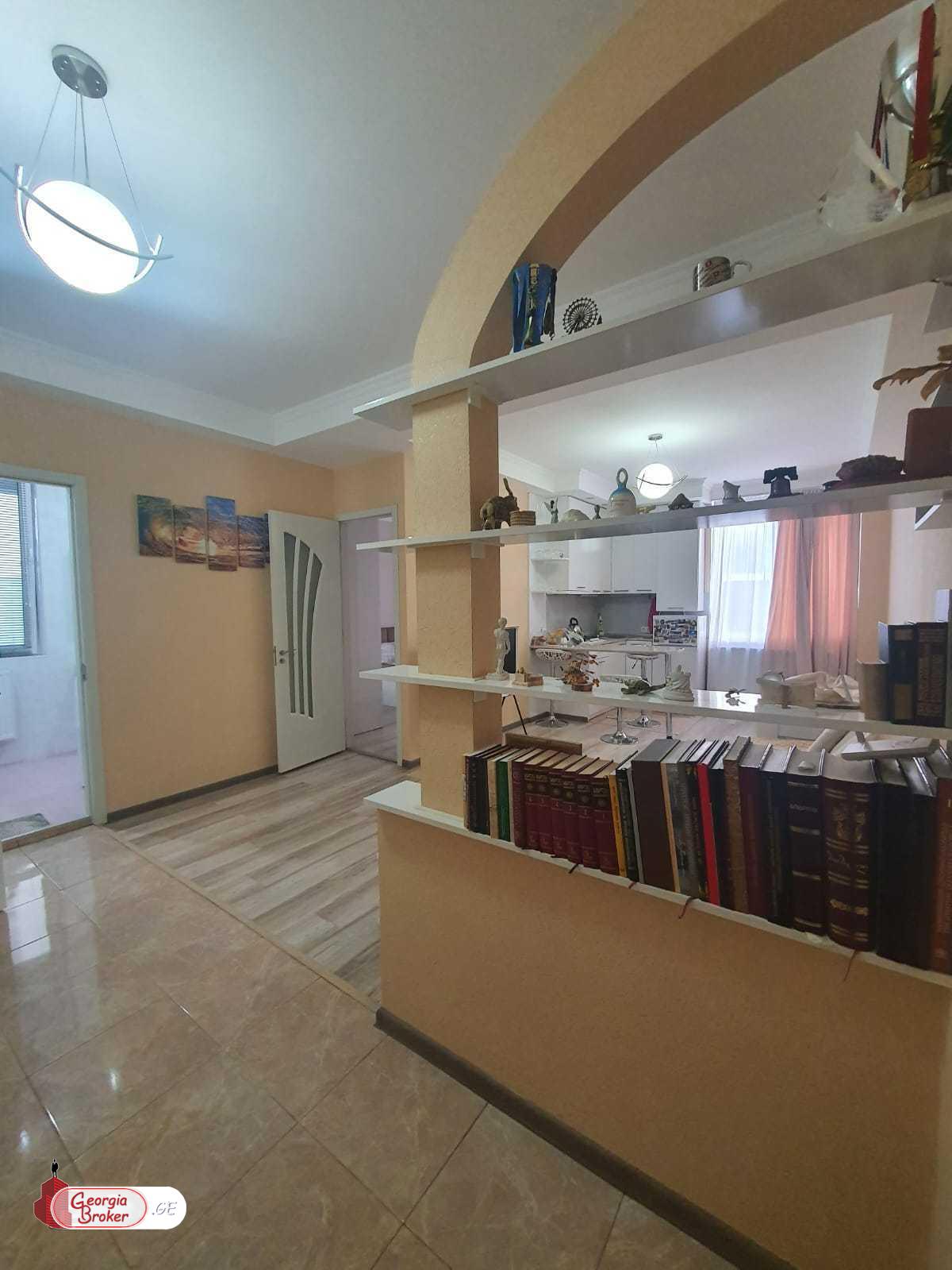 nearly repaired 2-room apartment for sale