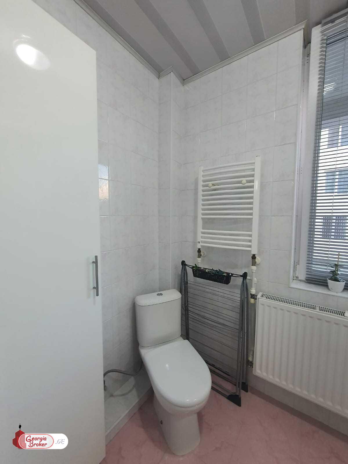 nearly repaired 2-room apartment for sale