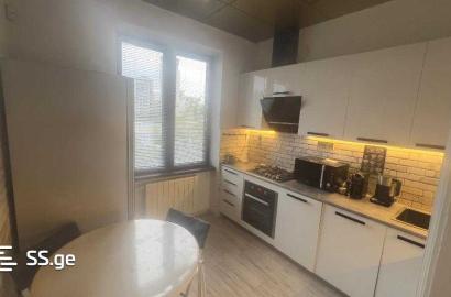 nearly repaired 4-room apartment for sale