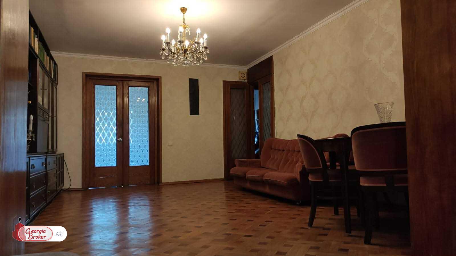 old repaired 4-room apartment for sale