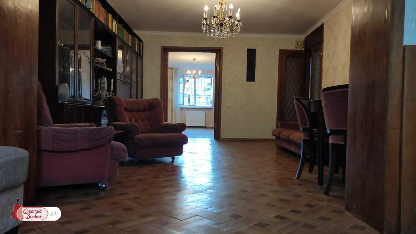 old repaired 4-room apartment for sale