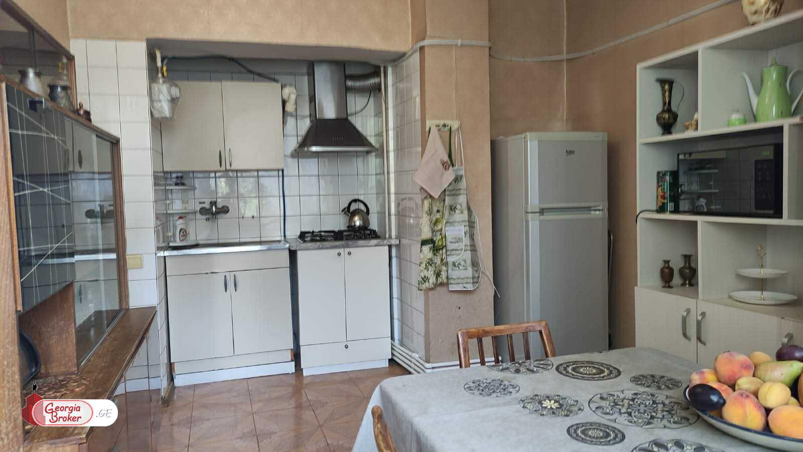 old repaired 4-room apartment for sale