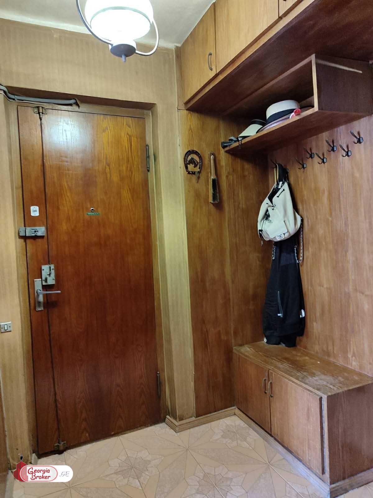 old repaired 4-room apartment for sale