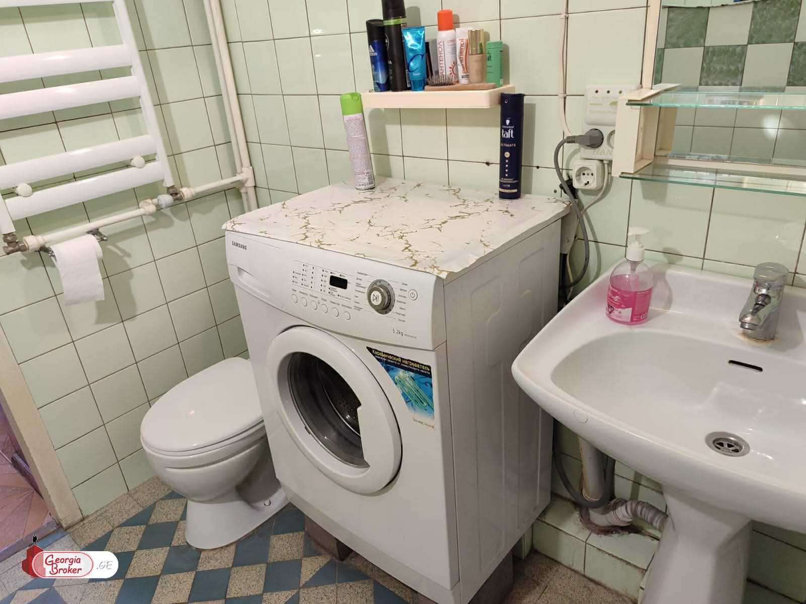 old repaired 4-room apartment for sale