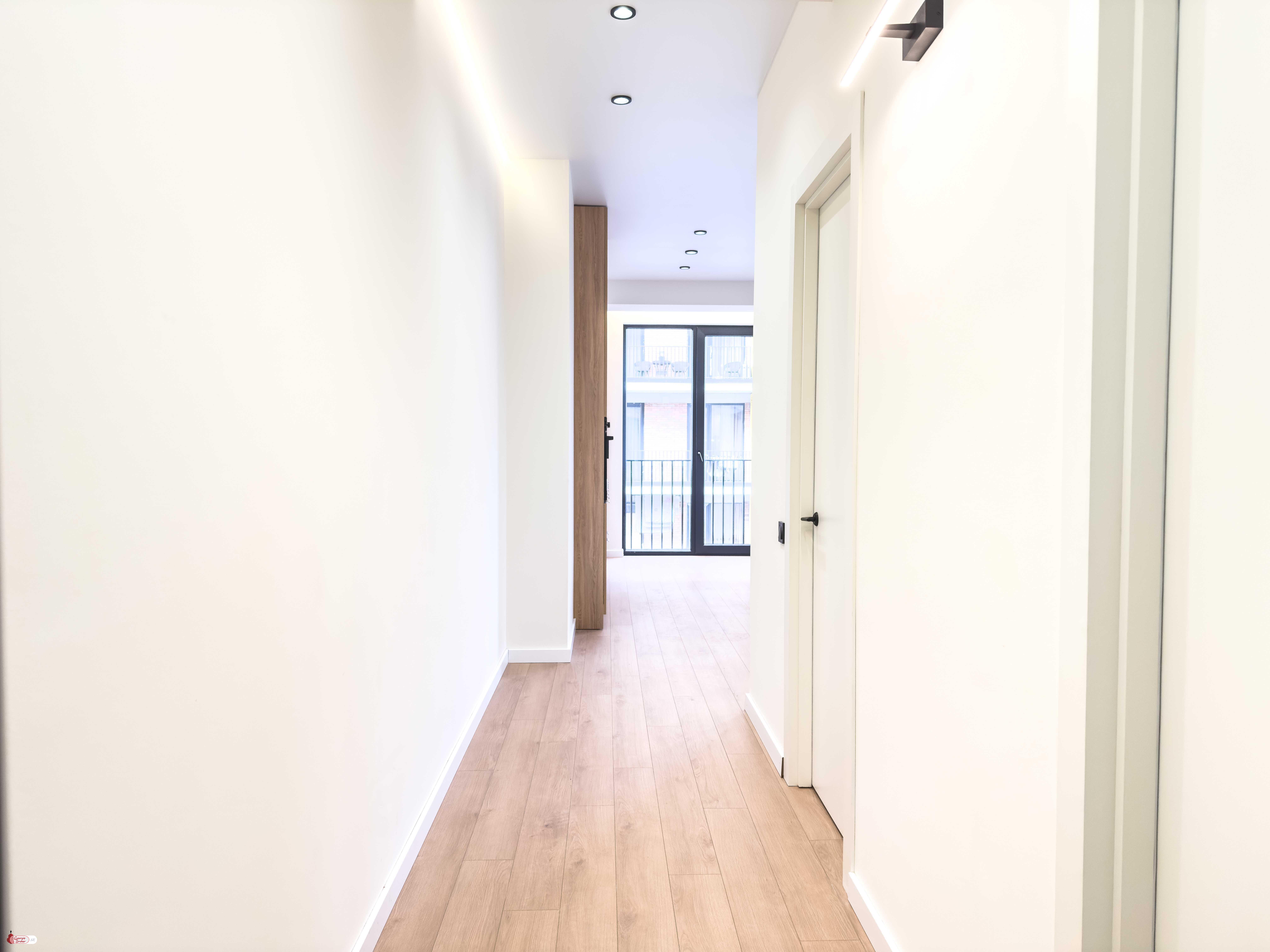 იყიდება ახალი გარემონტებული 4 ოთახიანი ბინა