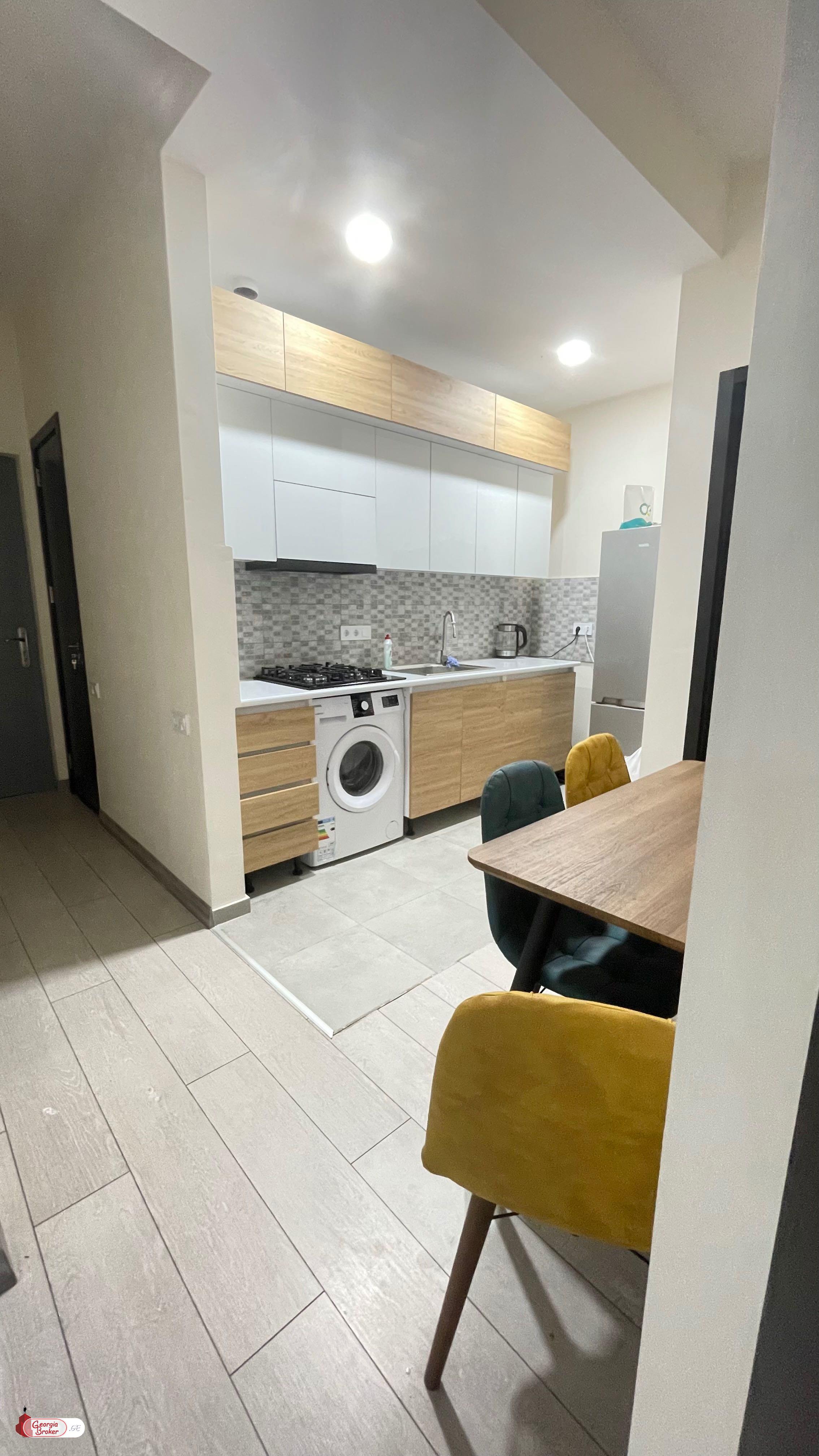 იყიდება ახალი გარემონტებული 3 ოთახიანი ბინა