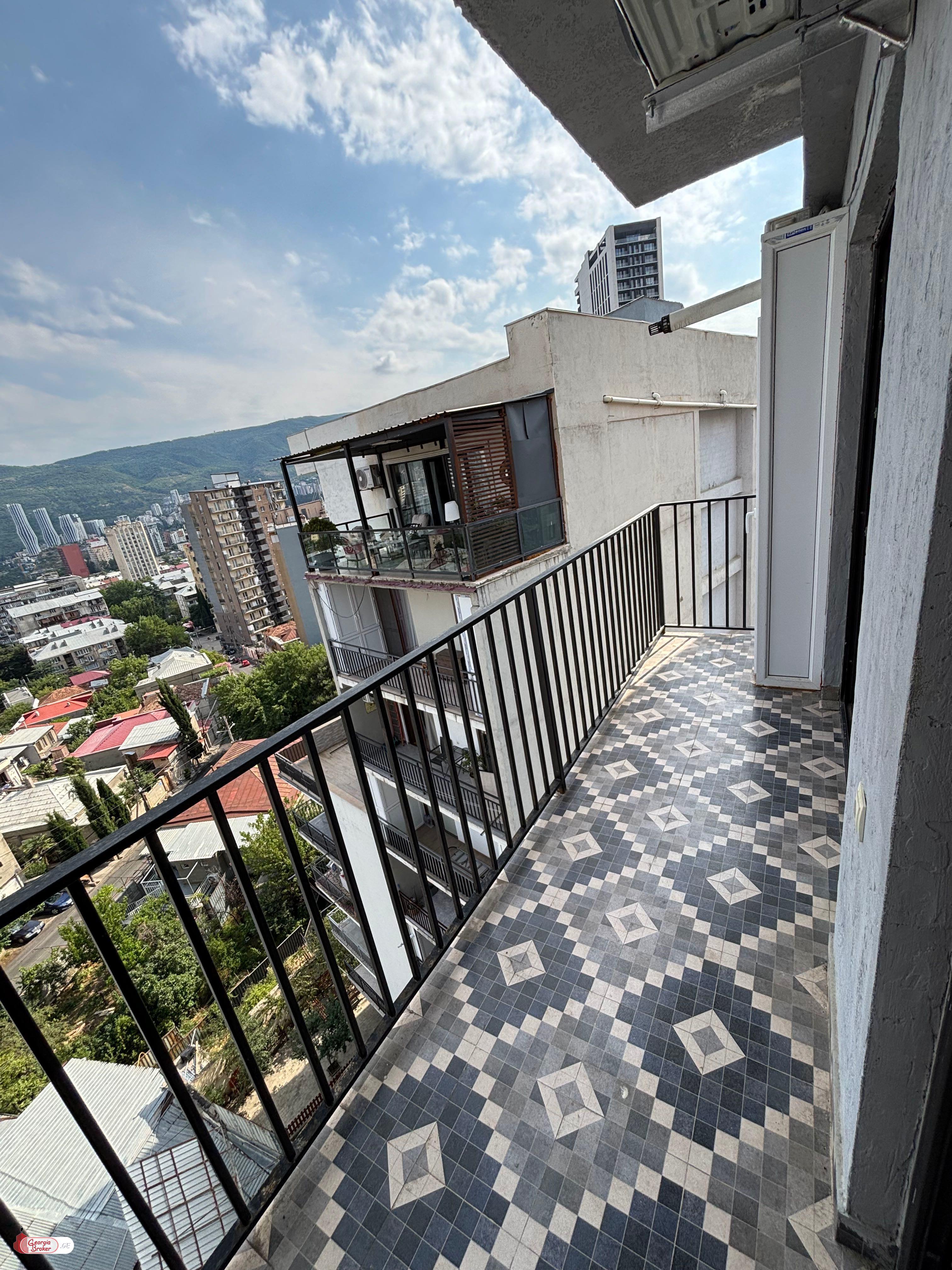 nearly repaired 4-room apartment for sale